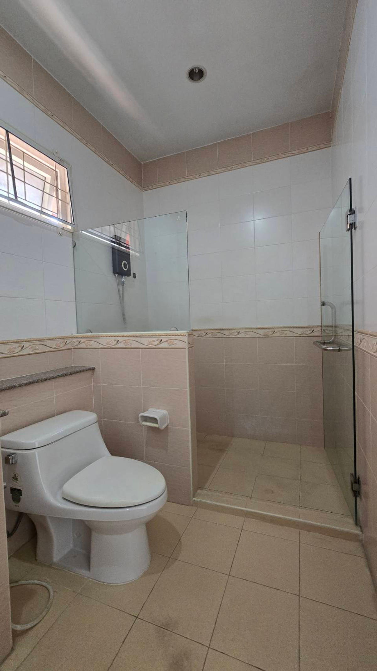 For SaleHousePathum Thani,Rangsit, Thammasat : 2-story detached house for sale, Than Mankong Village 1, Khlong Nueng, Khlong Luang, Pathum Thani, area 54.3 square wah, usable area 193 square meters, 3 bedrooms, 3 bathrooms, parking for 2 cars in the house.