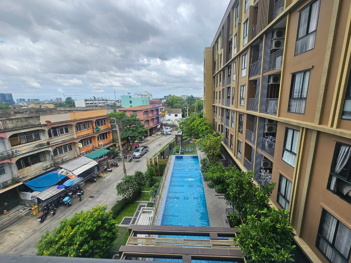 ให้เช่าคอนโดอ่อนนุช อุดมสุข : ห้องหัวมุม วิวสระว่ายน้ำ เช่า 2 ห้องนอน 1 ห้องน้ำ เดอะ ทรี อ่อนนุช สเตชั่น