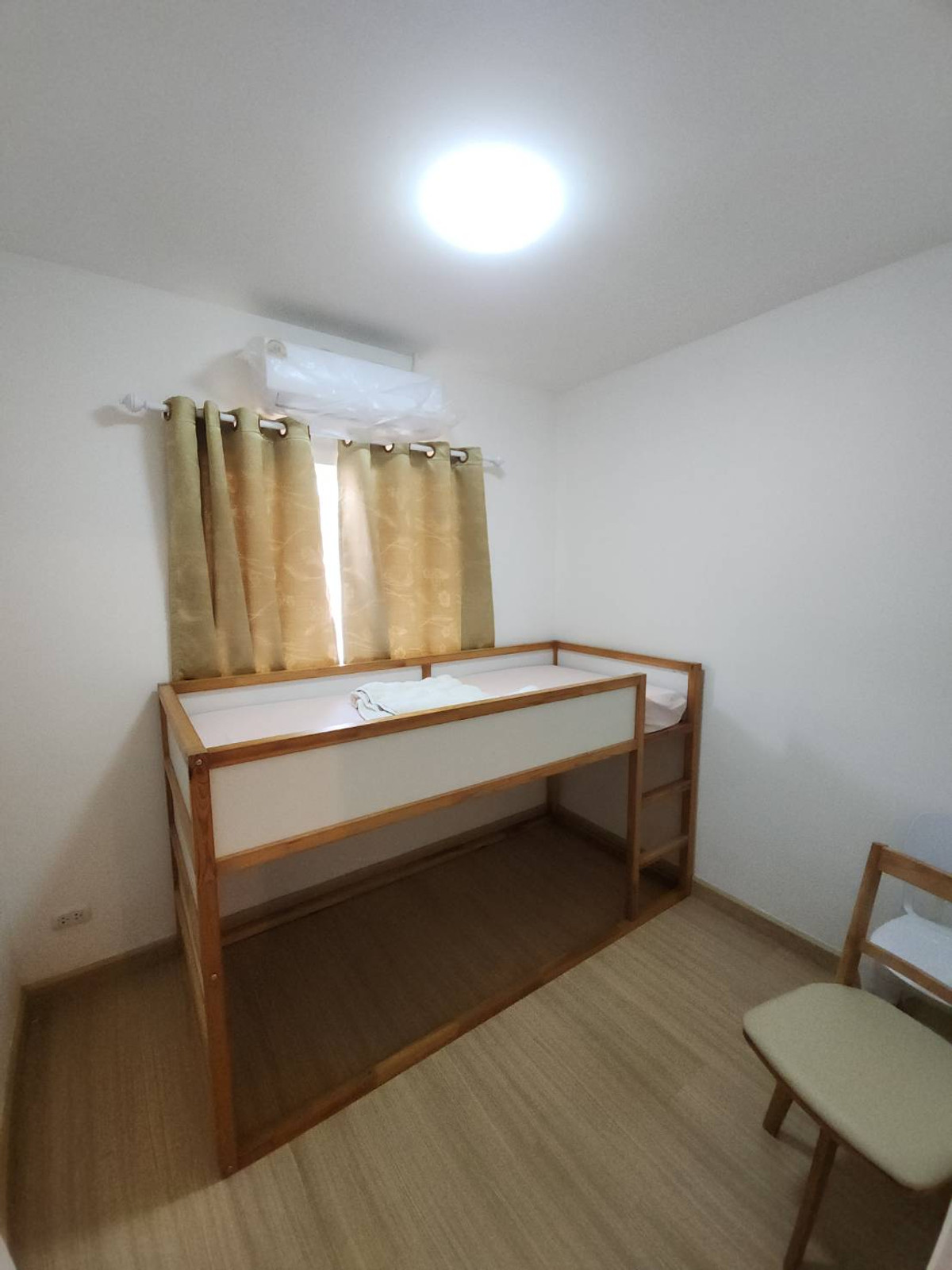 For RentTownhomeRama 2, Bang Khun Thian : Townhome for rent, Pruksa Ville 53/2, near Lotus Rama 2, only 8 minutes.
