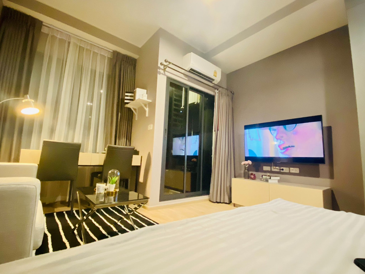 For RentCondoRama9, Petchburi, RCA : For rent✨Condo near MRT Rama 9: IDEO New Rama 9: near Airport Link, convenient travel into the city/to the airport.