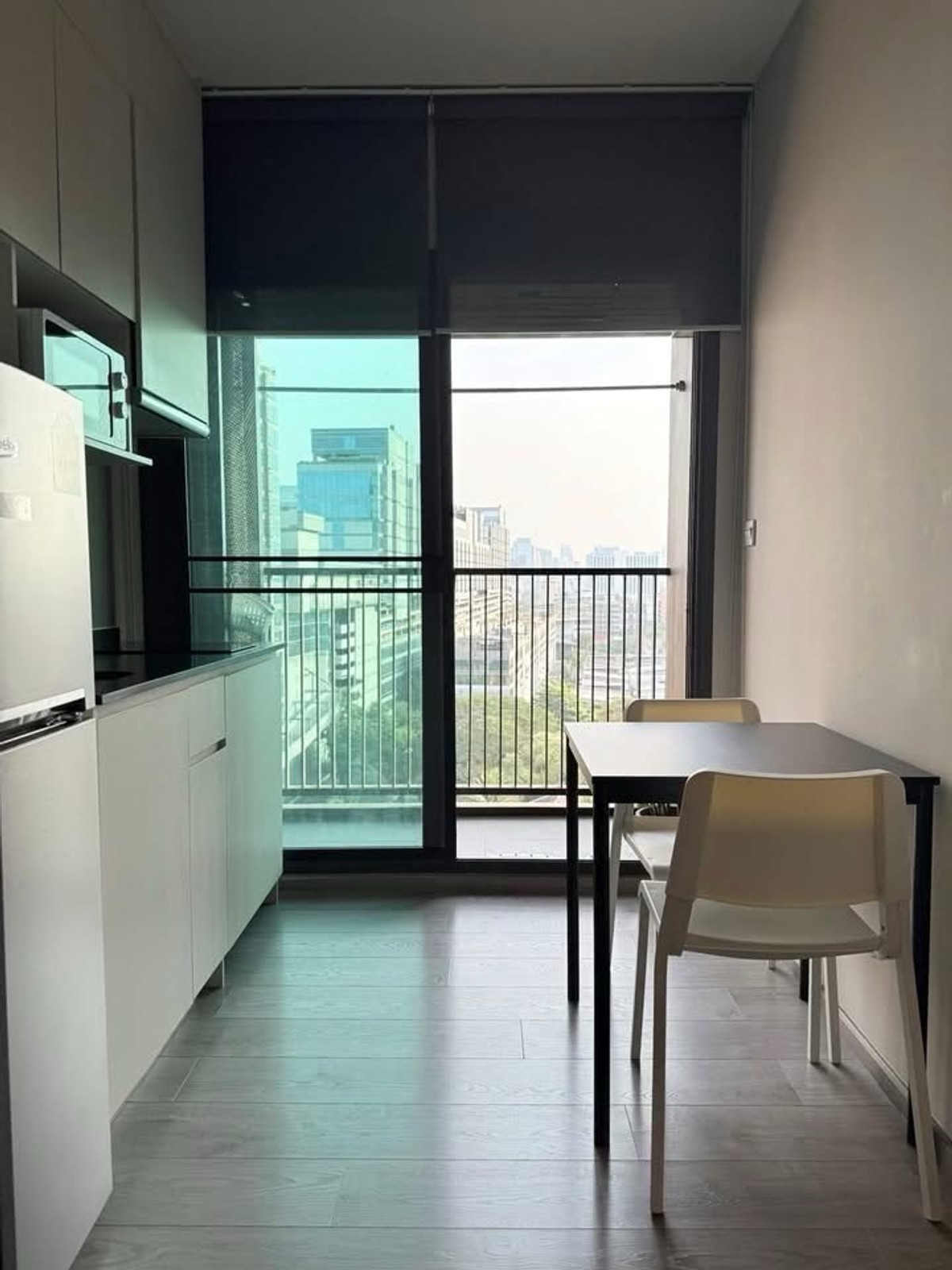 For RentCondoLadprao, Central Ladprao : 🏢 For rent 𝗪𝗵𝗶𝘇𝗱𝗼𝗺 𝗔𝘃𝗲𝗻𝘂𝗲 𝗥𝗮𝘁𝗰𝗵𝗮𝗱𝗮-𝗟𝗮𝗱𝗽𝗿𝗮𝗼✨Whizdom Avenue Ratchada - Lat Phrao

💰 Rent 19,000 baht / month

✨ Beautiful room, ready to move in.
Closed kitchen next to balcony Good ventilation