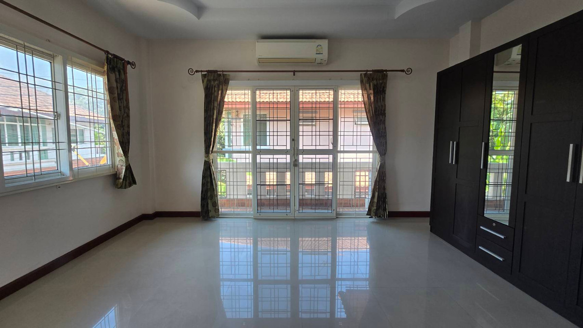For SaleHousePathum Thani,Rangsit, Thammasat : 2-story detached house for sale, Than Mankong Village 1, Khlong Nueng, Khlong Luang, Pathum Thani, area 54.3 square wah, usable area 193 square meters, 3 bedrooms, 3 bathrooms, parking for 2 cars in the house.