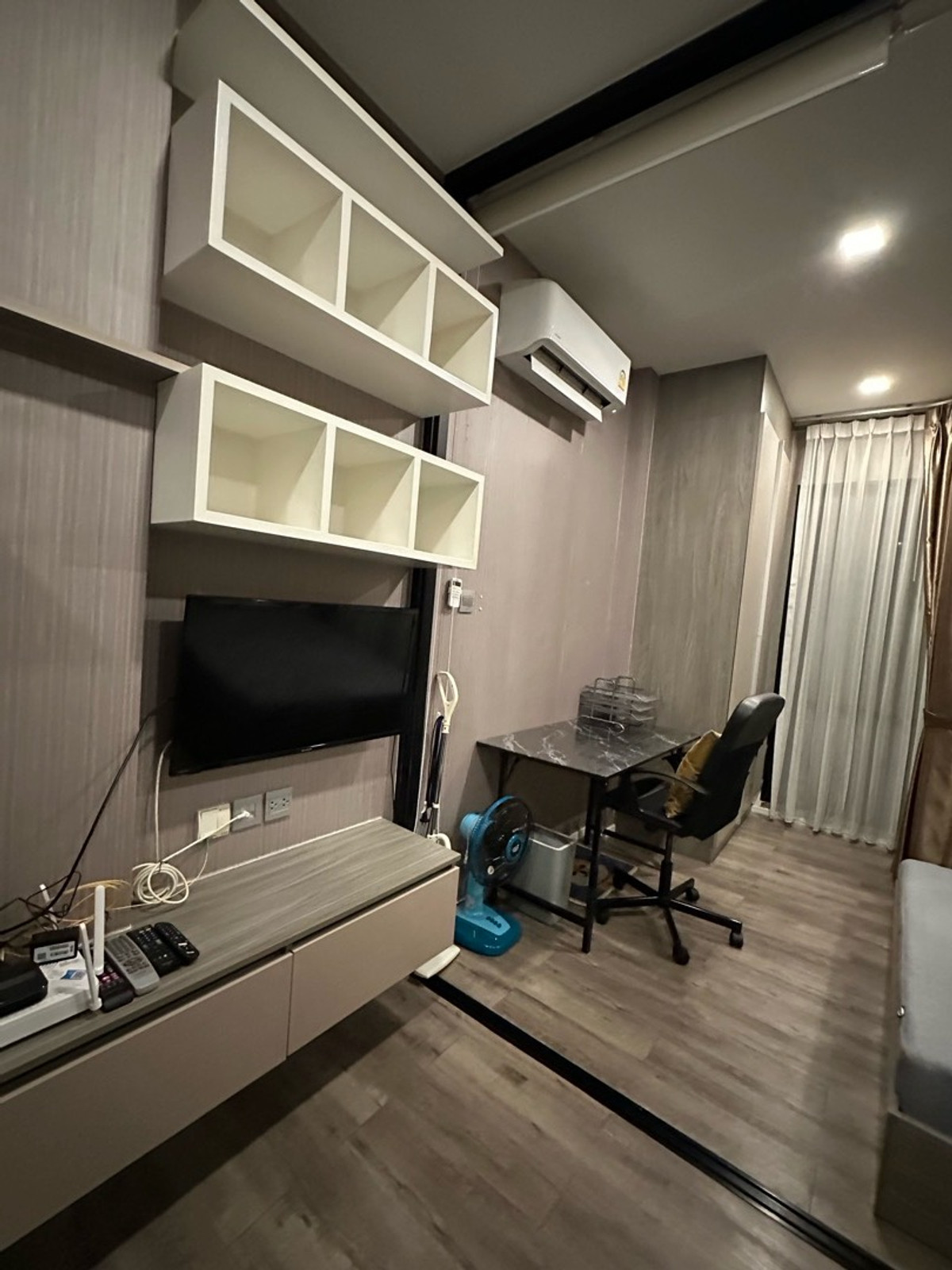 ให้เช่าคอนโดรัชดา ห้วยขวาง : 🔥ปล่อยเช่าคอนโดแต่งสวย ใกล้ MRT ลาดพร้าว @Brown Condo รัชดา 32
