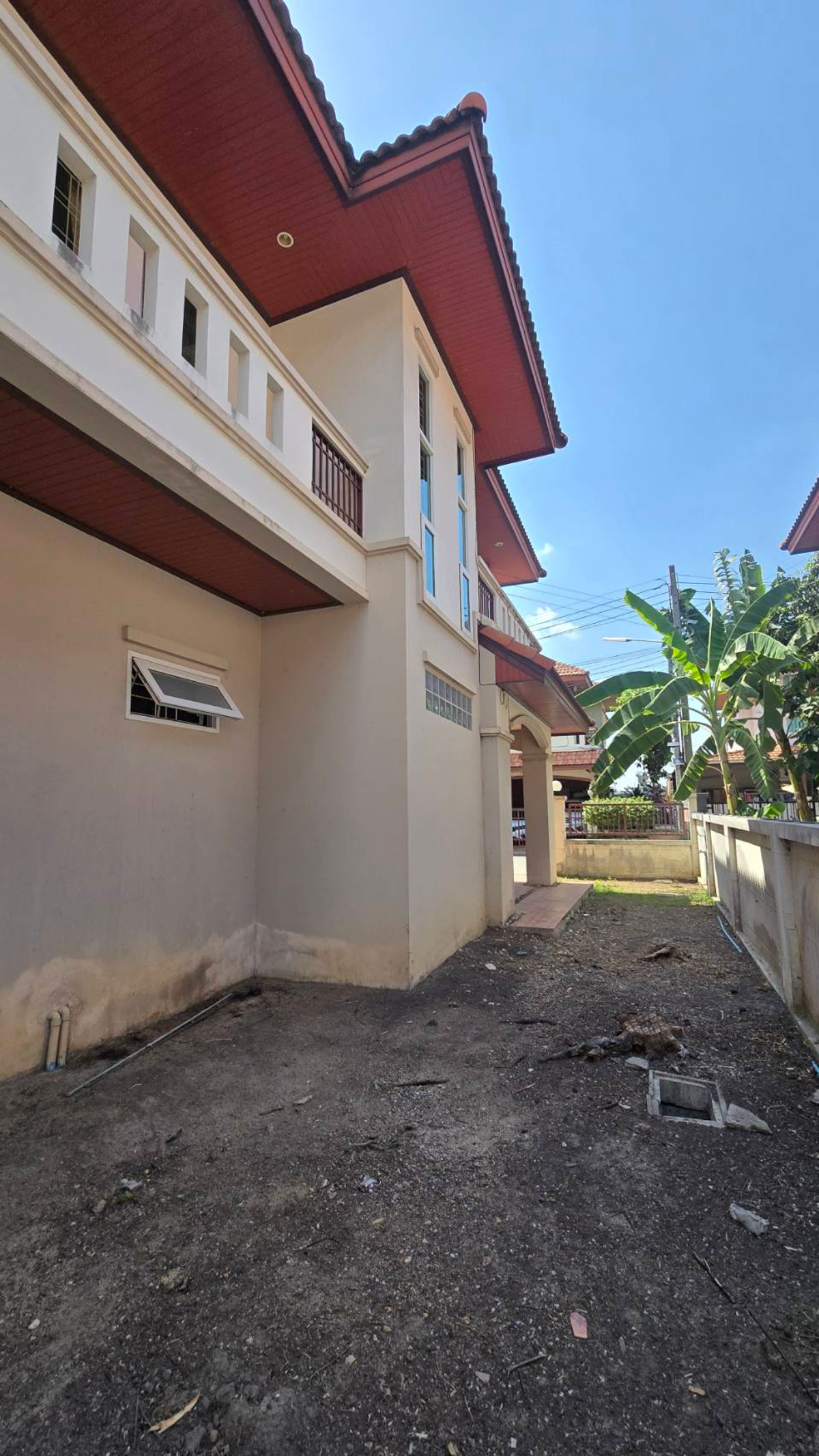 For SaleHousePathum Thani,Rangsit, Thammasat : 2-story detached house for sale, Than Mankong Village 1, Khlong Nueng, Khlong Luang, Pathum Thani, area 54.3 square wah, usable area 193 square meters, 3 bedrooms, 3 bathrooms, parking for 2 cars in the house.