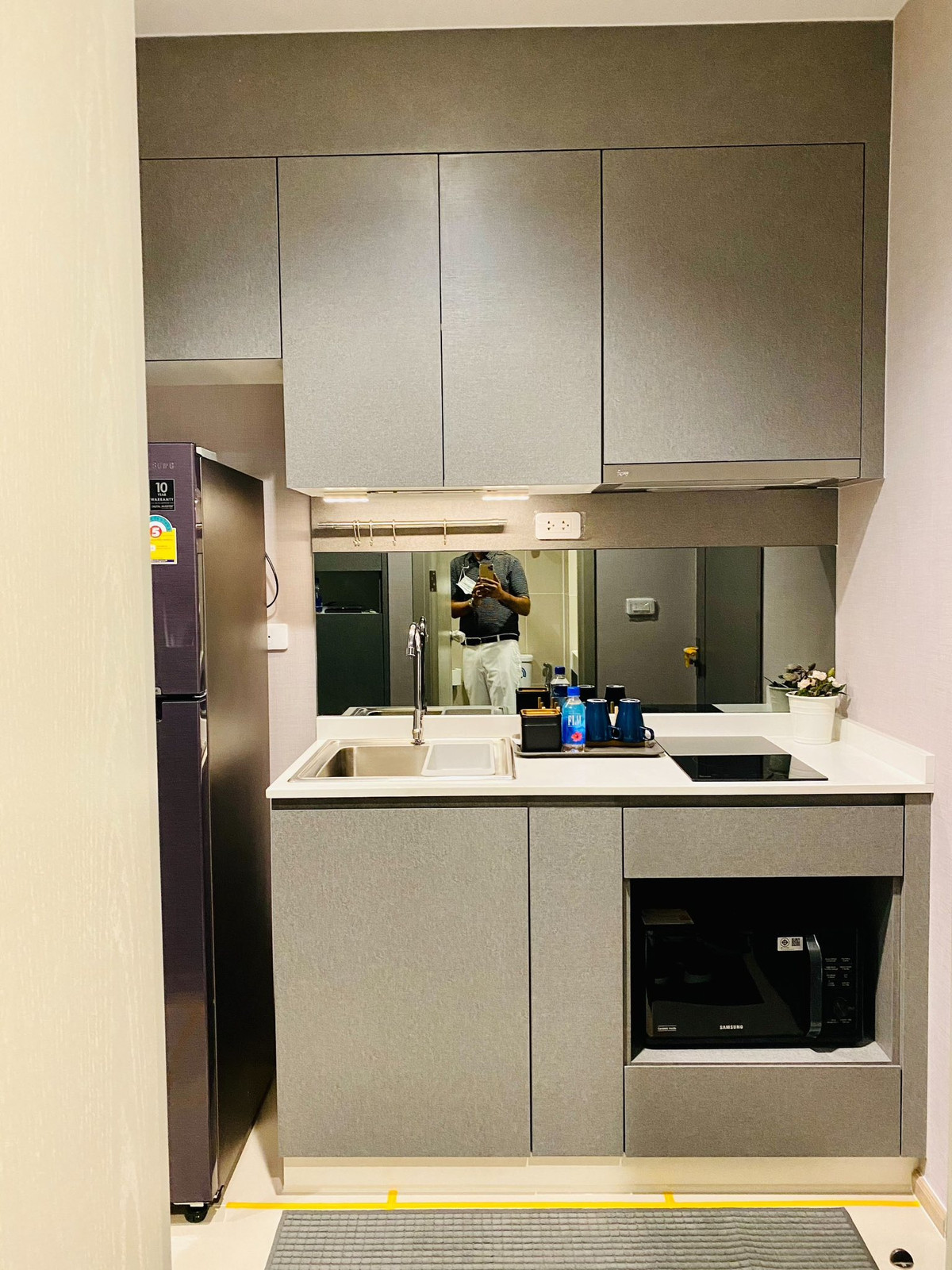 For RentCondoRama9, Petchburi, RCA : For rent✨Condo near MRT Rama 9: IDEO New Rama 9: near Airport Link, convenient travel into the city/to the airport.