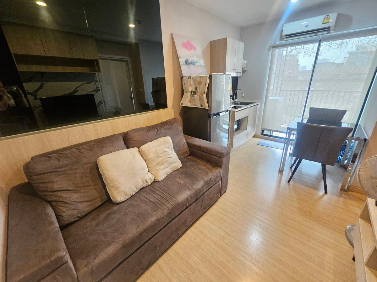 For RentCondoOnnut, Udomsuk : Beautifully decorated room available, cheap for rent, 1 bedroom, 1 bathroom, The Tree On Nut Station.