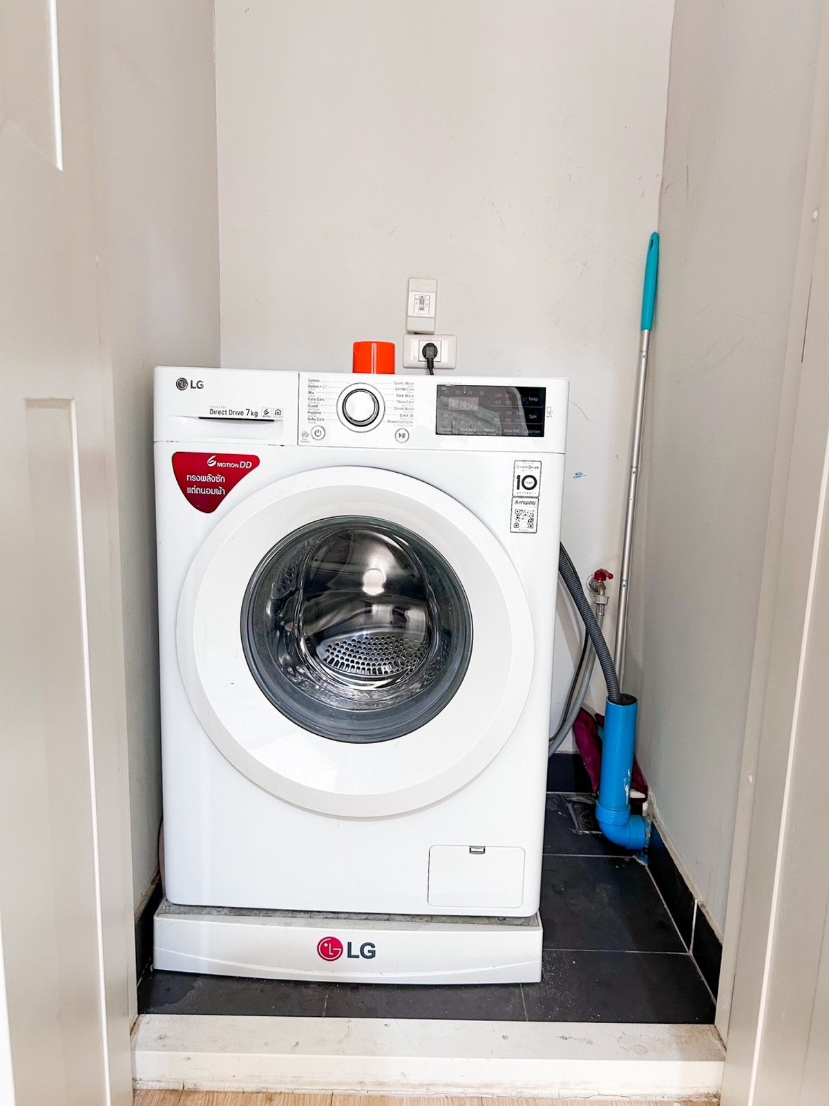 ให้เช่าคอนโดอ่อนนุช อุดมสุข : ห้องหัวมุม วิวสระว่ายน้ำ เช่า 2 ห้องนอน 1 ห้องน้ำ เดอะ ทรี อ่อนนุช สเตชั่น