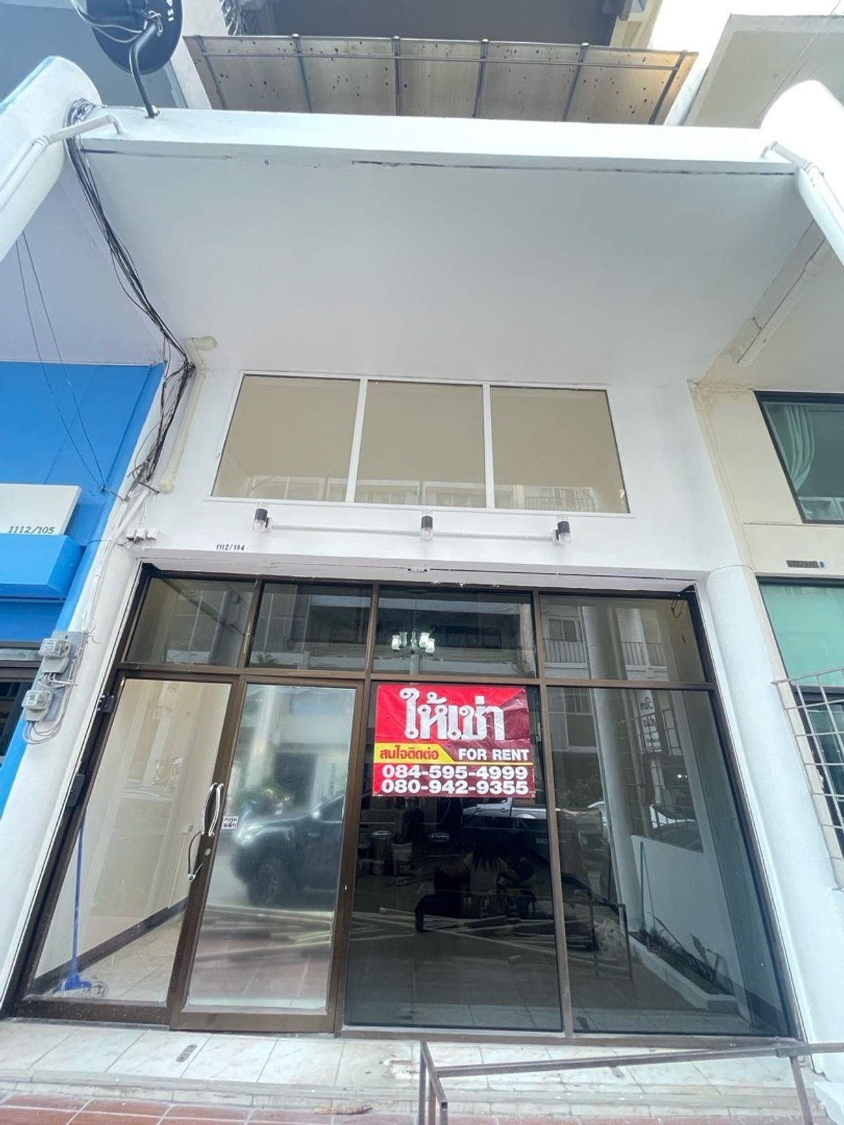 For RentTownhomeOnnut, Udomsuk : Townhouse for rent, 4 floors, with rooftop, 3 bedrooms, 4 bathrooms, newly renovated, 1 parking space, only 450 meters from BTS Phra Khanong.