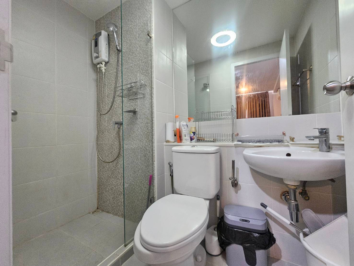 For RentCondoOnnut, Udomsuk : Beautifully decorated room available, cheap for rent, 1 bedroom, 1 bathroom, The Tree On Nut Station.