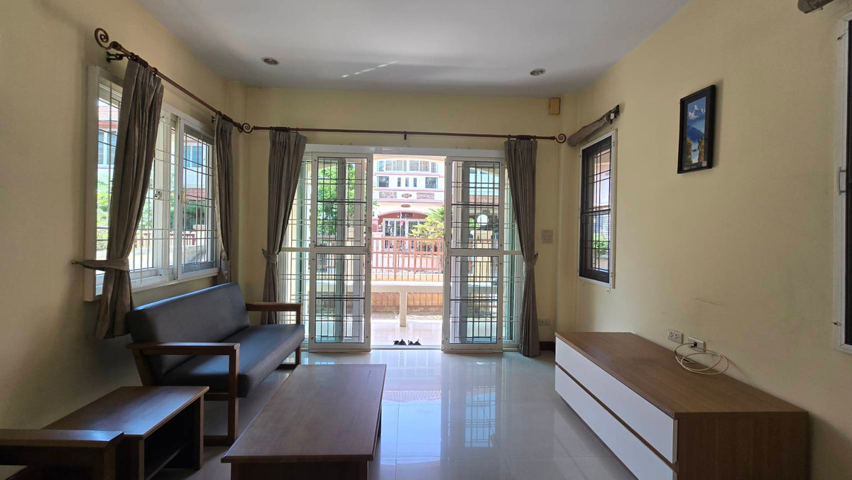 For SaleHousePathum Thani,Rangsit, Thammasat : 2-story detached house for sale, Than Mankong Village 1, Khlong Nueng, Khlong Luang, Pathum Thani, area 54.3 square wah, usable area 193 square meters, 3 bedrooms, 3 bathrooms, parking for 2 cars in the house.