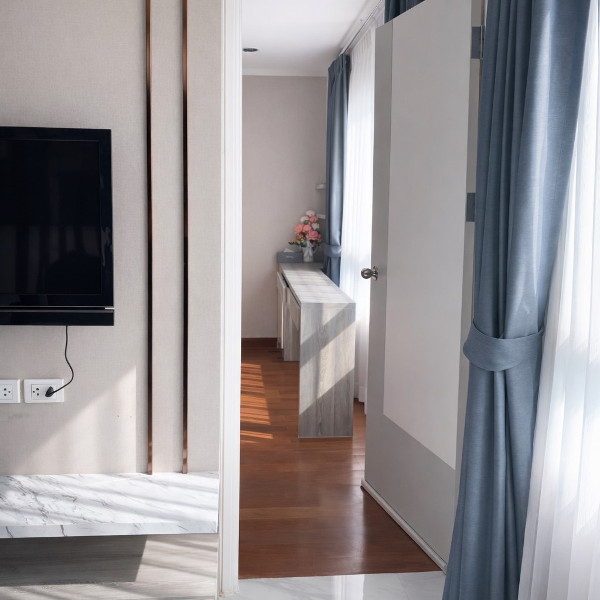 For RentCondoPattanakan, Srinakarin : For rent: Lumpini CondoTown Srinakarin – Hua Mak Station, specially decorated room, corner room, beautiful view.