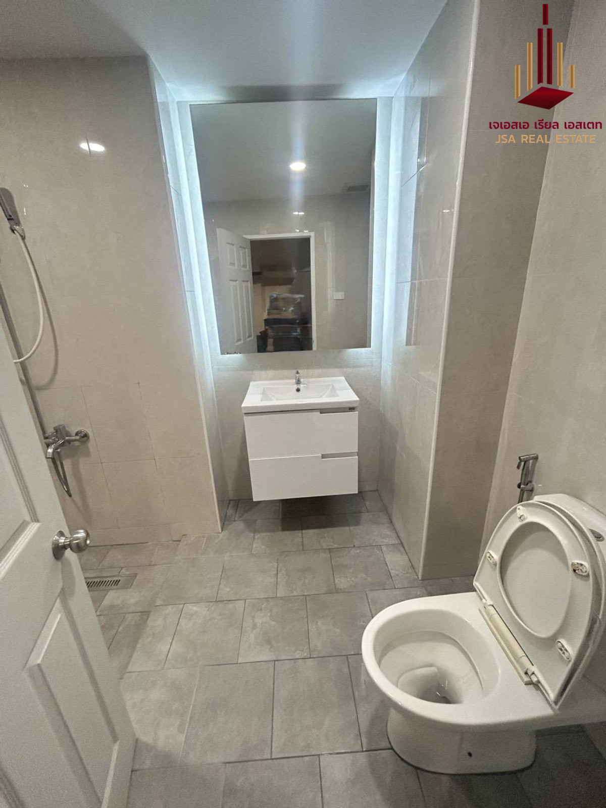 For RentCondoRatchadapisek, Huaikwang, Suttisan : ✨ For Rent: Life @ Ratchada - Suthisan Condo ✨ 💰 Only 15,000 THB/month