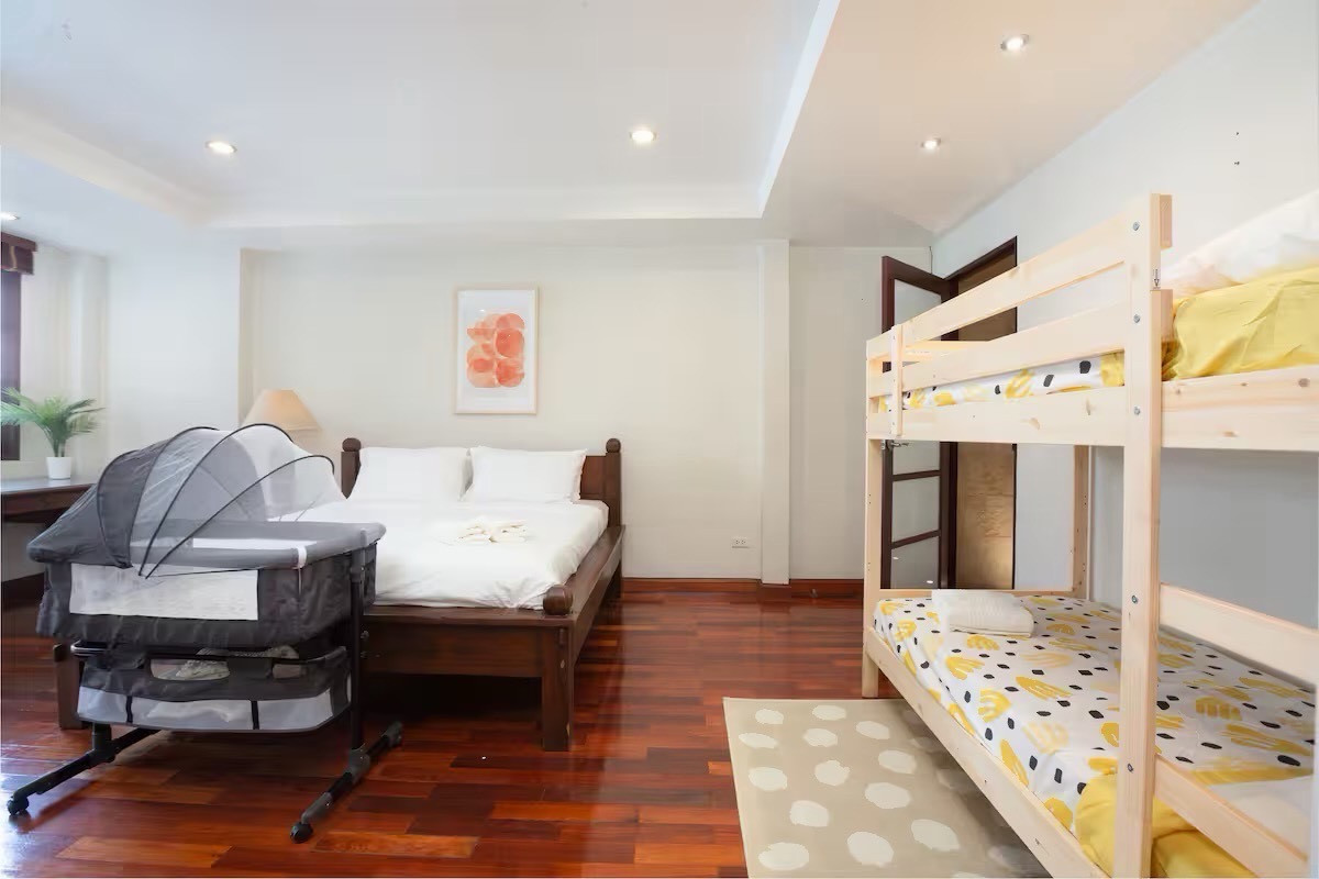 TownhomeSukhumvit, Asoke, Thonglor : Townhouse for Sale and Rent Sukhumvit 39 Phrom Phong near BTS Phrom Phong 4 Bedroom 440 sqm close to EmQuartier Emporium Samitivej Hospital