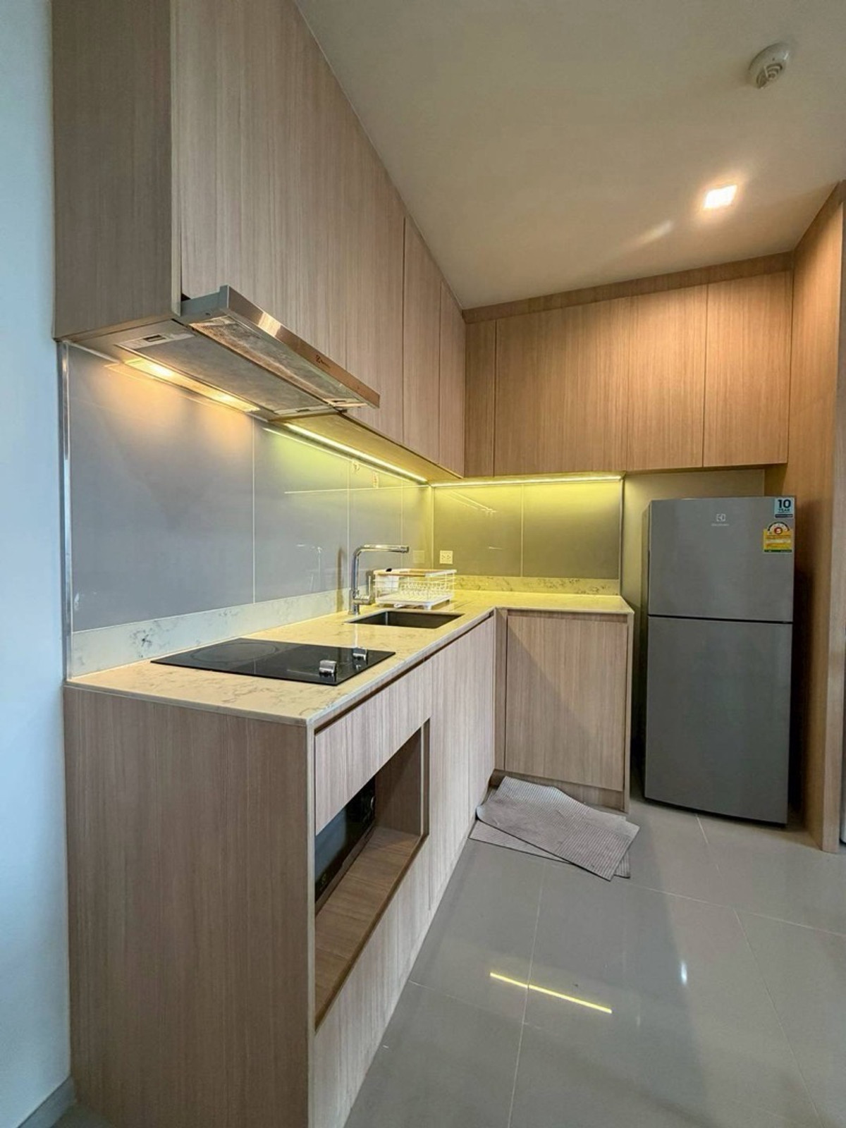 For RentCondoSapankwai,Jatujak : Condo for rent, M Chatuchak, 2 bedrooms, Pet friendly, only 35,000 baht per month, ready to move in.