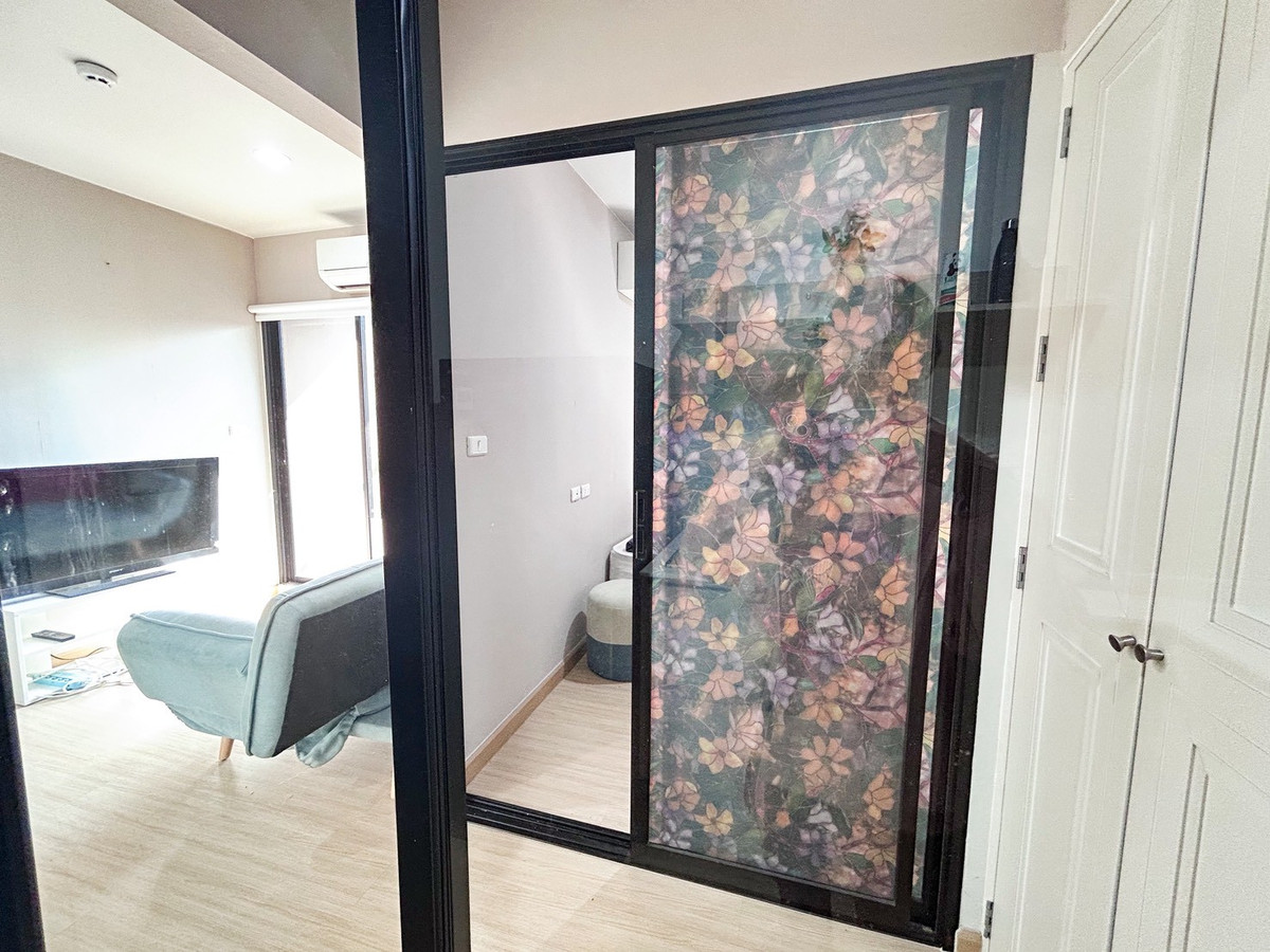 ให้เช่าคอนโดอ่อนนุช อุดมสุข : ห้องหัวมุม วิวสระว่ายน้ำ เช่า 2 ห้องนอน 1 ห้องน้ำ เดอะ ทรี อ่อนนุช สเตชั่น