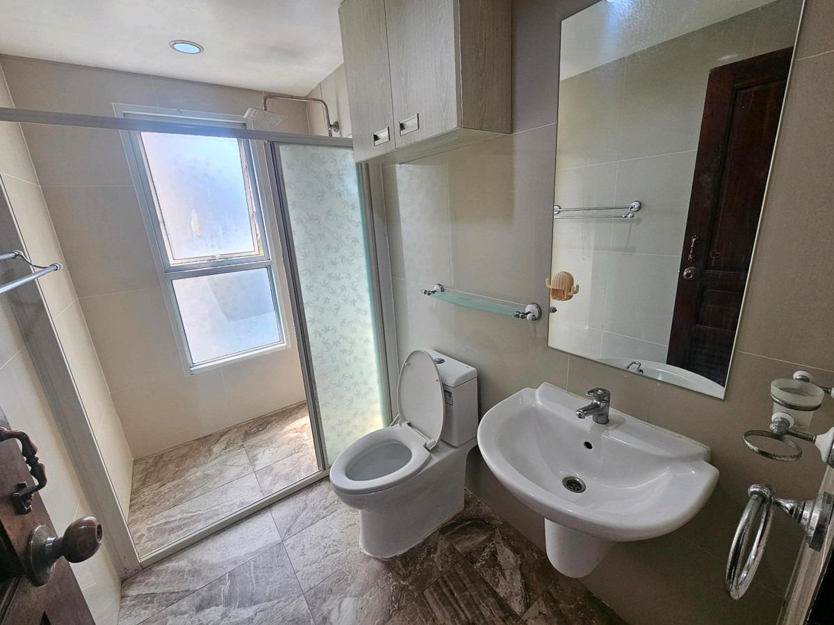 For RentCondoOnnut, Udomsuk : Buy new curtains for every room, beautiful room, cheap to rent, 2 bedrooms, 2 bathrooms, S&S Sukhumvit 101.