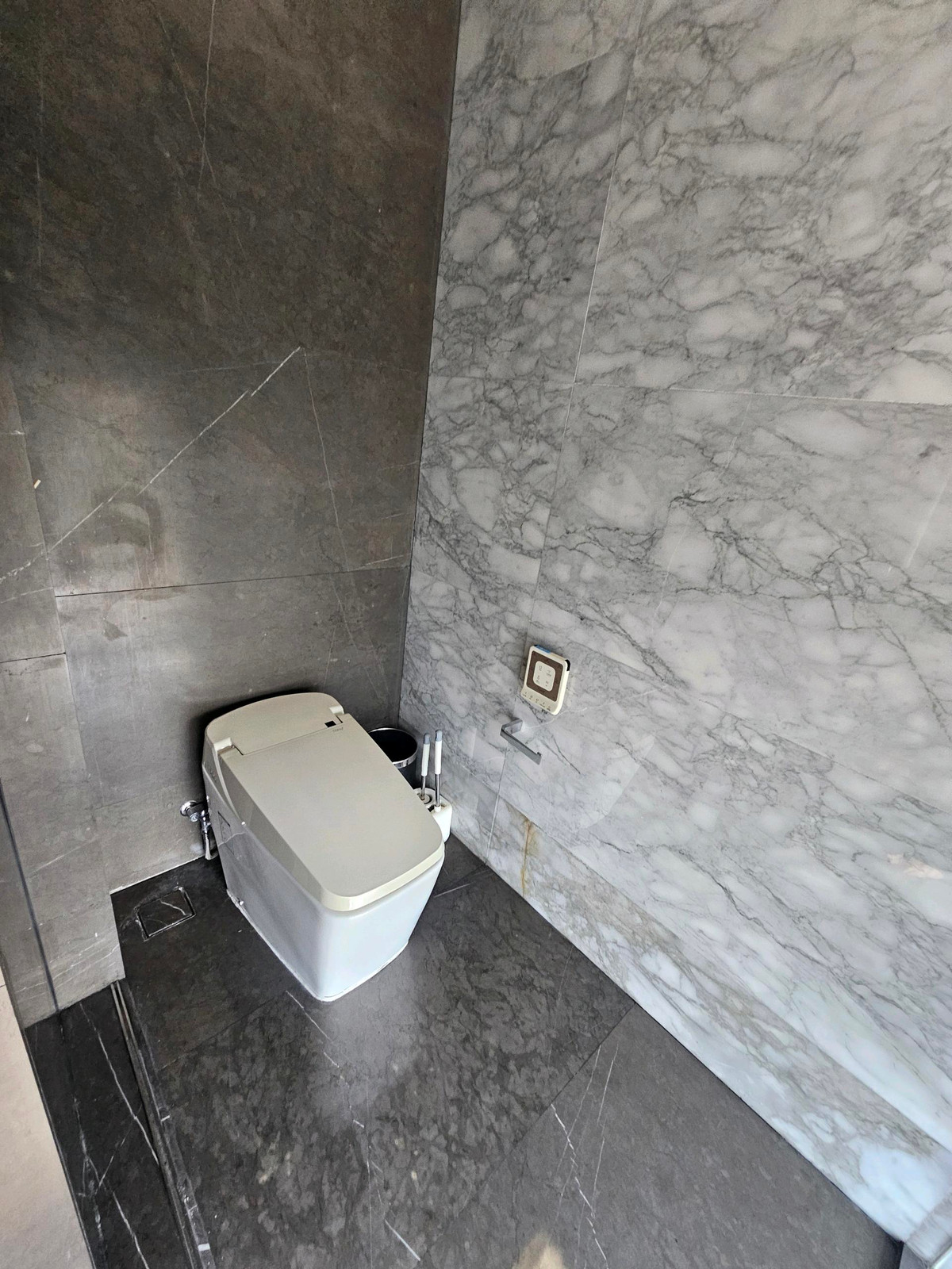 For RentCondoSukhumvit, Asoke, Thonglor : Very beautifully decorated room for rent, 2 bedrooms, 3 bathrooms, The Bangkok Thonglor.