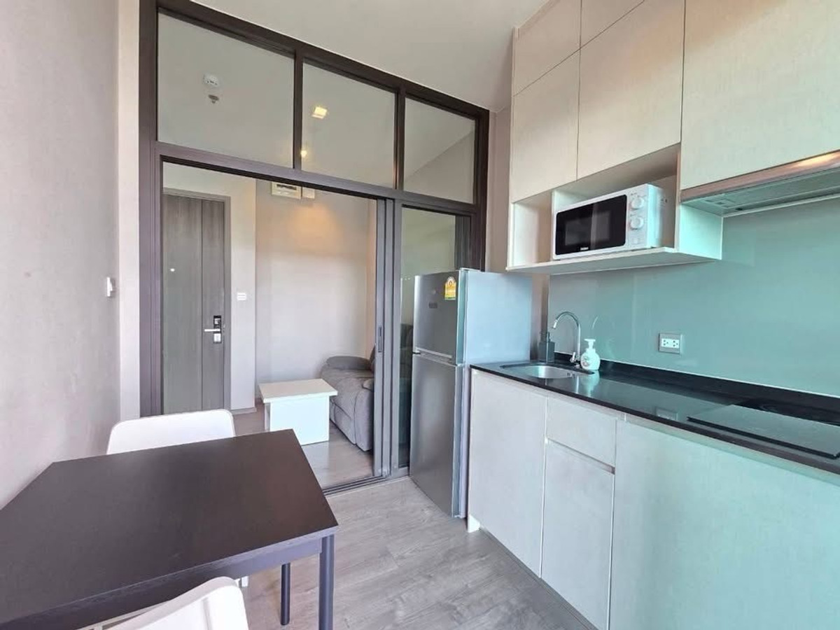 For RentCondoLadprao, Central Ladprao : 🏢 For rent 𝗪𝗵𝗶𝘇𝗱𝗼𝗺 𝗔𝘃𝗲𝗻𝘂𝗲 𝗥𝗮𝘁𝗰𝗵𝗮𝗱𝗮-𝗟𝗮𝗱𝗽𝗿𝗮𝗼✨Whizdom Avenue Ratchada - Lat Phrao

💰 Rent 19,000 baht / month

✨ Beautiful room, ready to move in.
Closed kitchen next to balcony Good ventilation