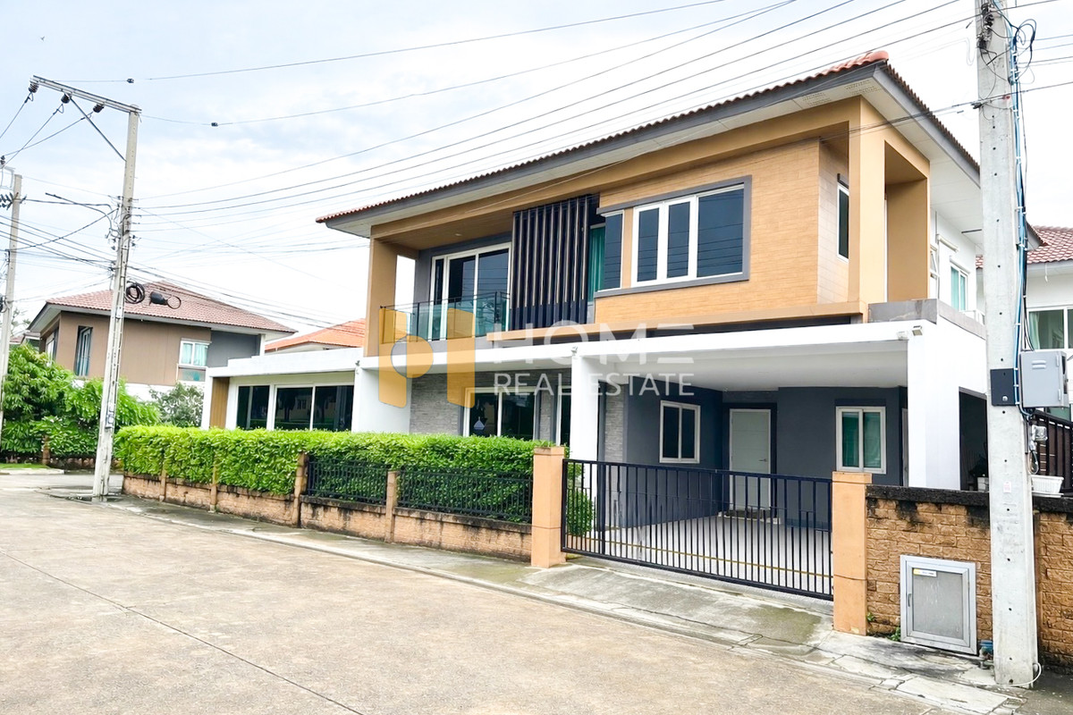 ขายบ้านพัฒนาการ ศรีนครินทร์ : โกลเด้น วิลเลจ อ่อนนุช - พัฒนาการ / 4 ห้องนอน (ขาย), Golden Village Onnut - Pattanakan / 4 Bedrooms (FOR SALE) FONT048