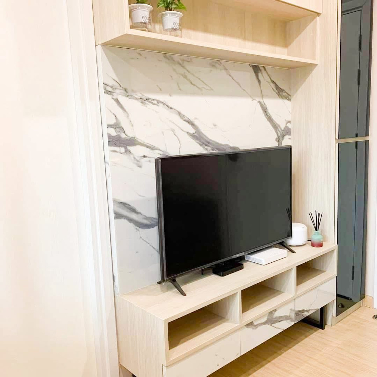 For RentCondoOnnut, Udomsuk : Beautifully decorated room available, cheap for rent, 1 bedroom, 1 bathroom, The Tree On Nut Station.