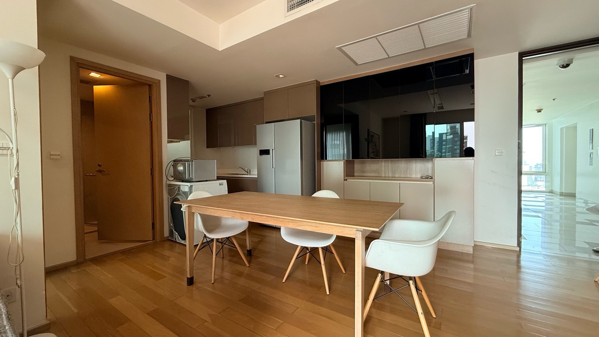 ให้เช่าคอนโดสุขุมวิท อโศก ทองหล่อ : ‼️ลากกระเป๋า เข้าอยู่ได้เลย
 🏢คอนโดSiri at Sukhumvit- 3นอน ห้องใหญ่ 100 Sq.m+ 🚝BTS ทองหล่อ ชั้นสูง ราคาดี 