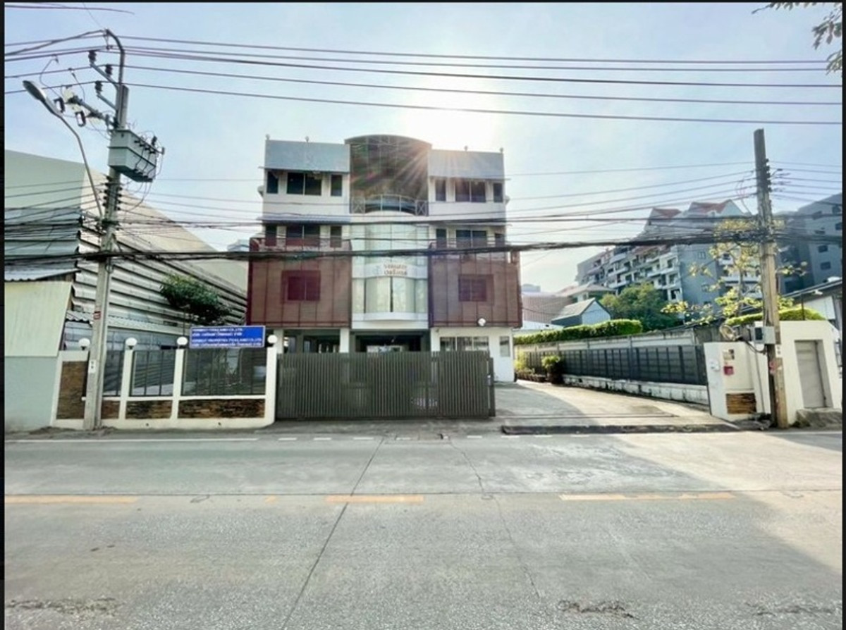 ให้เช่าอาคารพาณิชย์บางนา แบริ่ง ลาซาล : BT116 ให้เช่า อาคารออฟฟิศ ซอย บางนา-ตราด 30  #ออฟฟิศถนนบางนาตราด