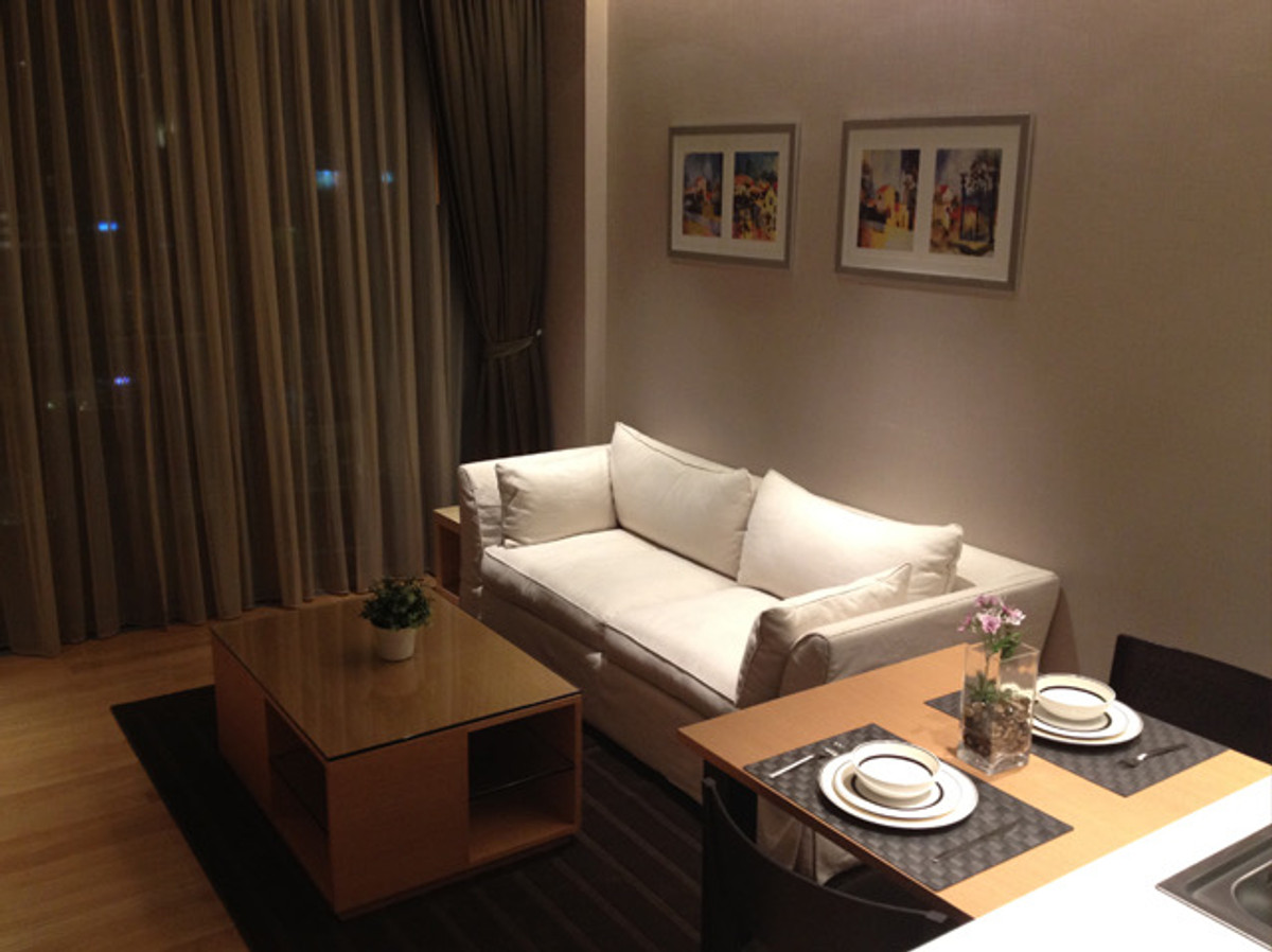 ให้เช่าคอนโดสุขุมวิท อโศก ทองหล่อ : ให้เช่า Aequa Sukhumvit 49 เลี้ยงสัตว์ได้ แต่งครบ ใกล้ BTS ทองหล่อ