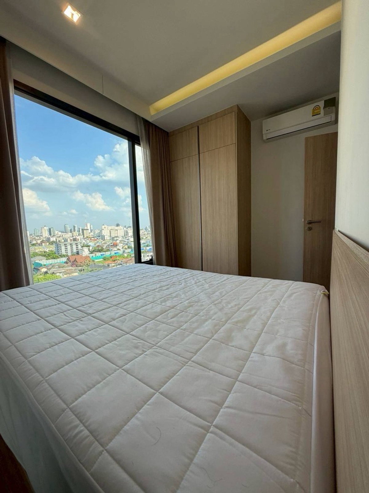 ให้เช่าคอนโดสะพานควาย จตุจักร : ให้เช่า คอนโด เอ็ม จตุจักร 2ห้องนอน เลี้ยงสัตว์ได้ เพียง 35,000 บาทต่อเดือน พร้อมเข้าอยู่