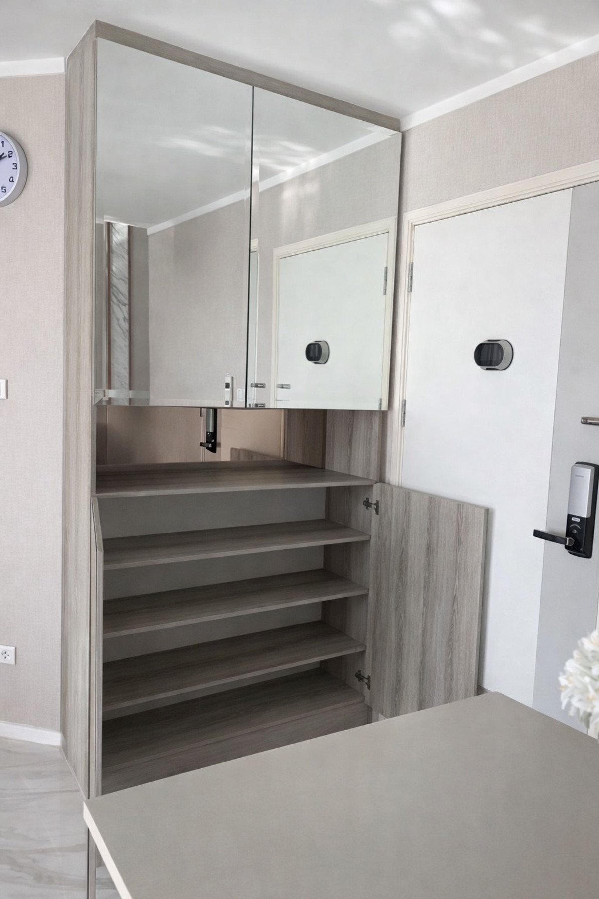 For RentCondoPattanakan, Srinakarin : For rent: Lumpini CondoTown Srinakarin – Hua Mak Station, specially decorated room, corner room, beautiful view.