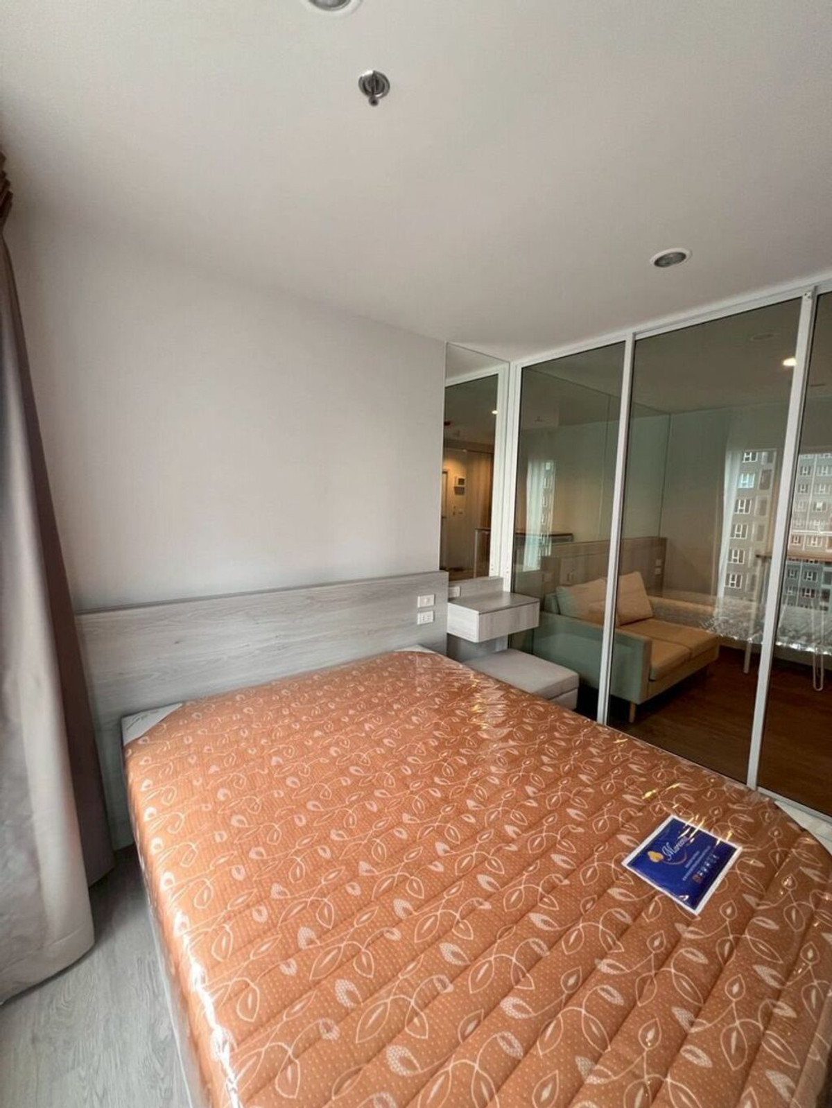 ให้เช่าคอนโดบางนา แบริ่ง ลาซาล : ให้เช่า รีเจ้นท์โฮม บางนา เลขที่ 107/588 (ห้ามเลี้ยงสัตว์)