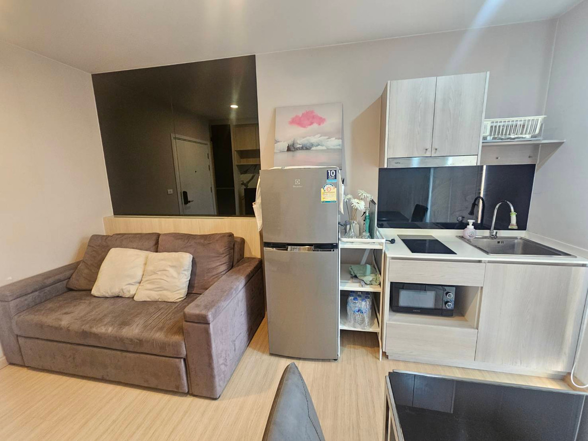 For RentCondoOnnut, Udomsuk : Beautifully decorated room available, cheap for rent, 1 bedroom, 1 bathroom, The Tree On Nut Station.