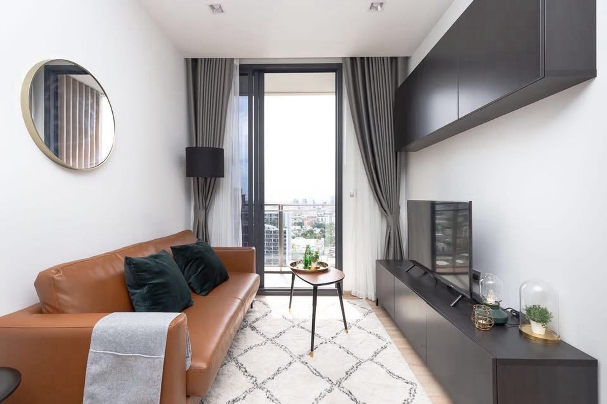 For RentCondoSapankwai,Jatujak : 🏢 For rent 𝗧𝗵𝗲 𝗟𝗶𝗻𝗲 𝗣𝗵𝗮𝗵𝗼𝗻-𝗣𝗿𝗮𝗱𝗶𝗽𝗮𝘁 (Phahon–Padiphat)The Line Phahonyothin - Padiphat
💰 Rental price 20,000 baht / month