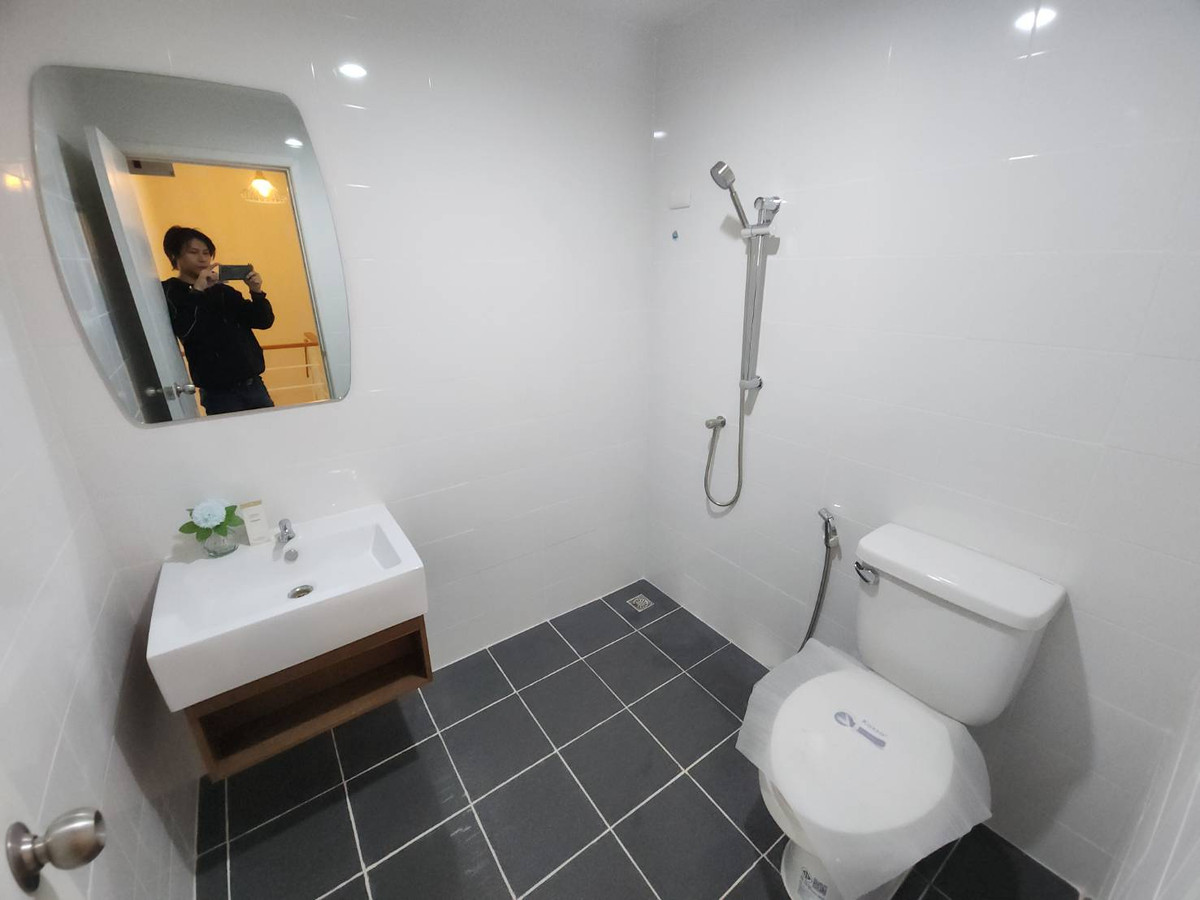 For RentTownhomeRama 2, Bang Khun Thian : Townhome for rent, Pruksa Ville 53/2, near Lotus Rama 2, only 8 minutes.