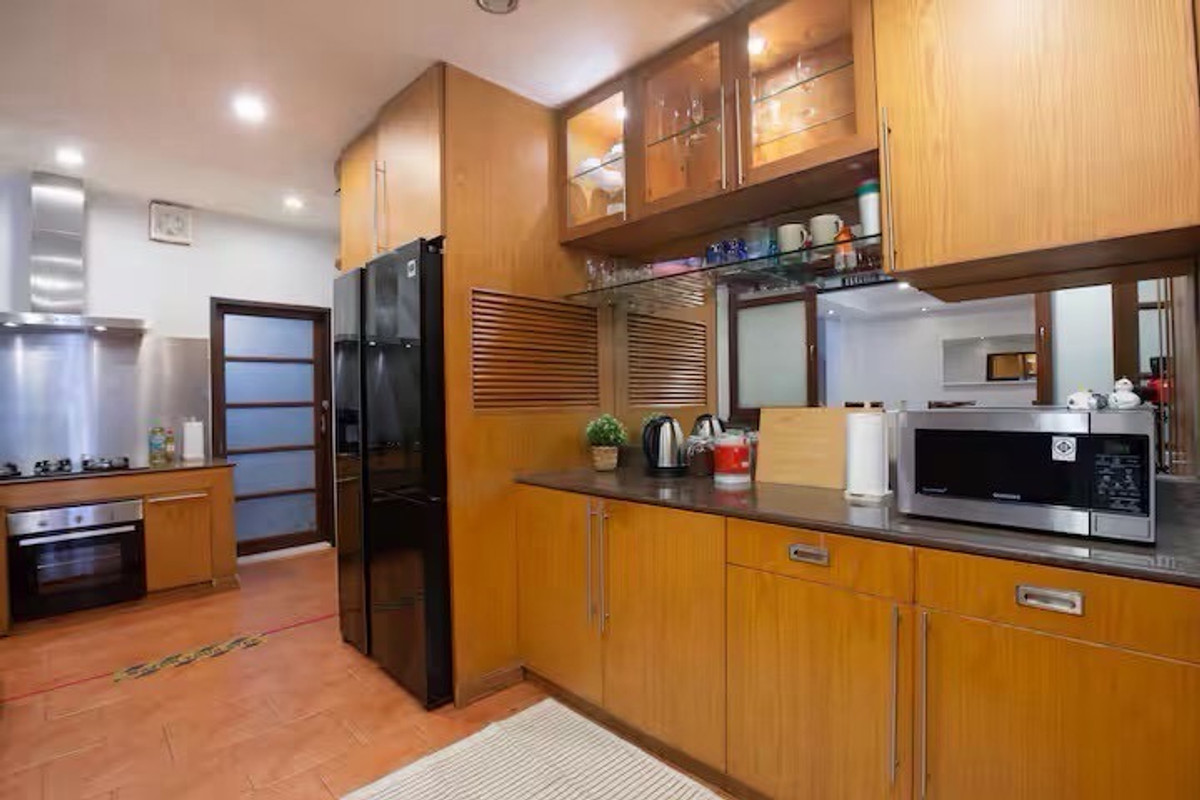 TownhomeSukhumvit, Asoke, Thonglor : Townhouse for Sale and Rent Sukhumvit 39 Phrom Phong near BTS Phrom Phong 4 Bedroom 440 sqm close to EmQuartier Emporium Samitivej Hospital