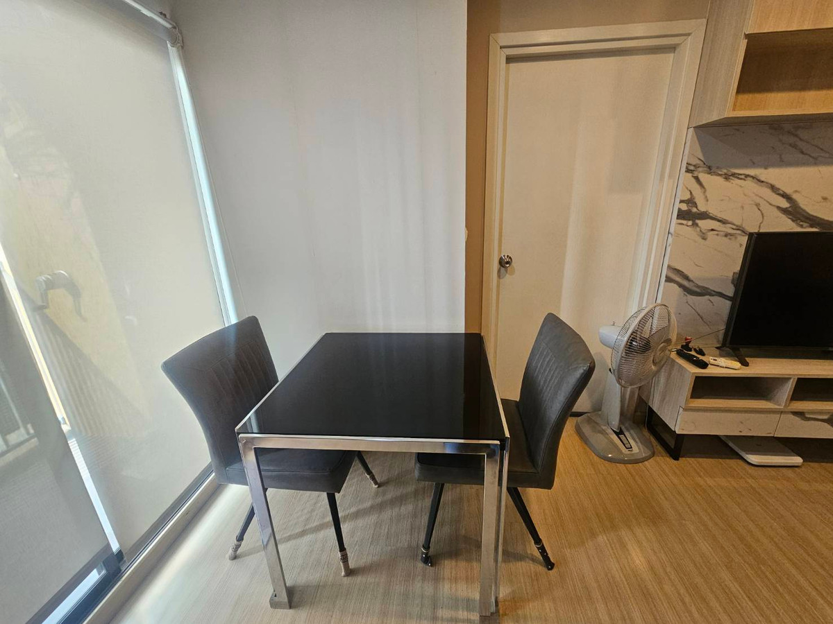 For RentCondoOnnut, Udomsuk : Beautifully decorated room available, cheap for rent, 1 bedroom, 1 bathroom, The Tree On Nut Station.