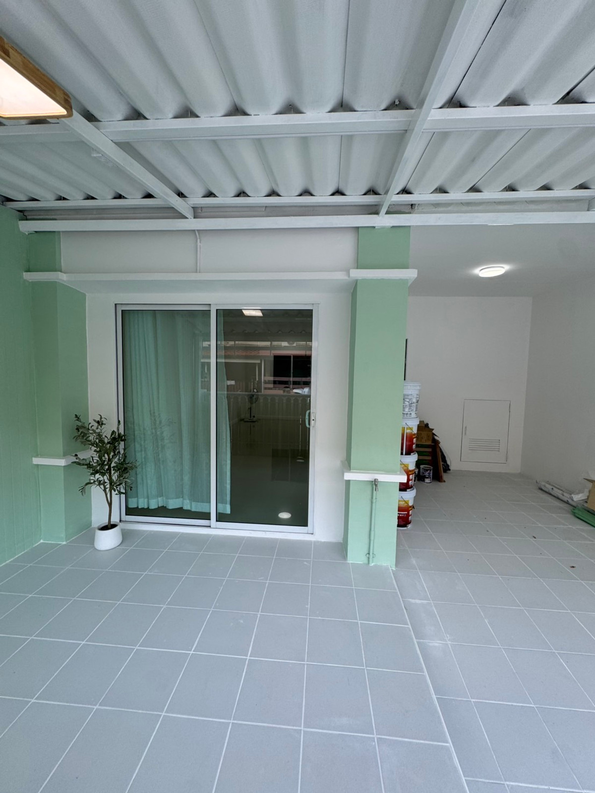 For RentTownhomeRama 2, Bang Khun Thian : Townhome for rent, Pruksa Ville 53/2, near Lotus Rama 2, only 8 minutes.