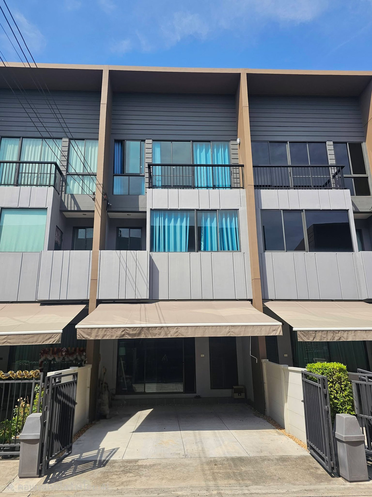 For RentTownhomeNawamin, Ramindra : Townhome for rent Baan Klang Muang Watcharapol–Sukapiban 5 near Sai Mai Avenue and Liab Duan Market, Ramintra