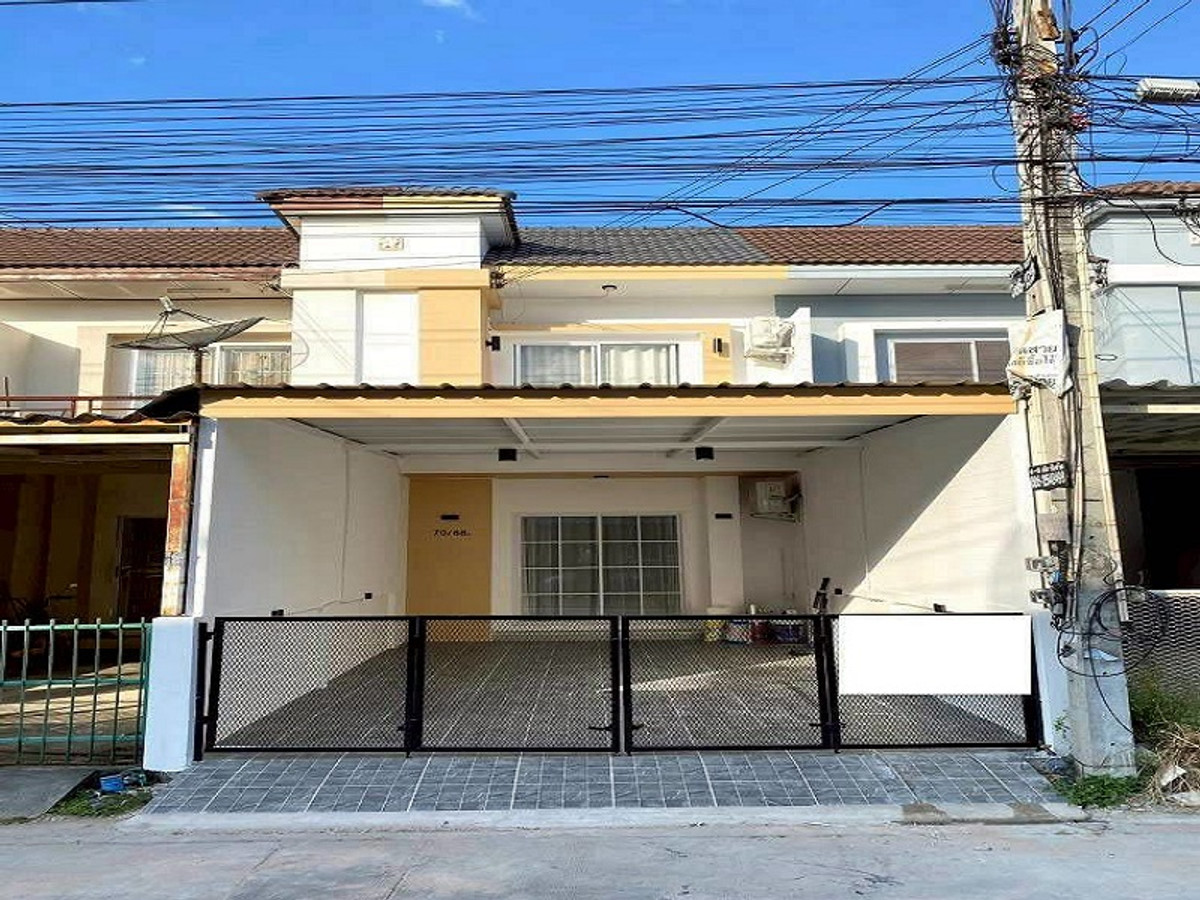 For SaleTownhomeSriracha Laem Chabang Ban Bueng : 2-bedroom townhome for sale in Laem Chabang, Golden Place Village, Saha Group, Sriracha.