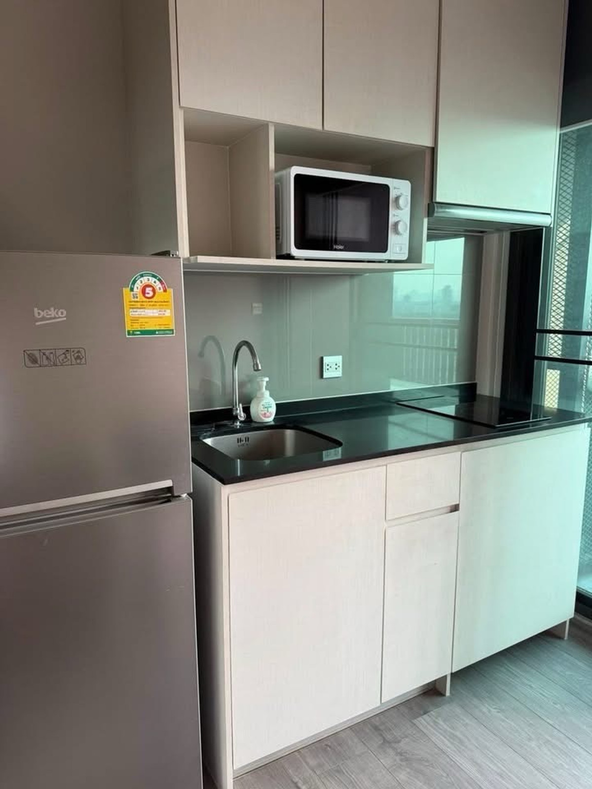 For RentCondoLadprao, Central Ladprao : 🏢 For rent 𝗪𝗵𝗶𝘇𝗱𝗼𝗺 𝗔𝘃𝗲𝗻𝘂𝗲 𝗥𝗮𝘁𝗰𝗵𝗮𝗱𝗮-𝗟𝗮𝗱𝗽𝗿𝗮𝗼✨Whizdom Avenue Ratchada - Lat Phrao

💰 Rent 19,000 baht / month

✨ Beautiful room, ready to move in.
Closed kitchen next to balcony Good ventilation