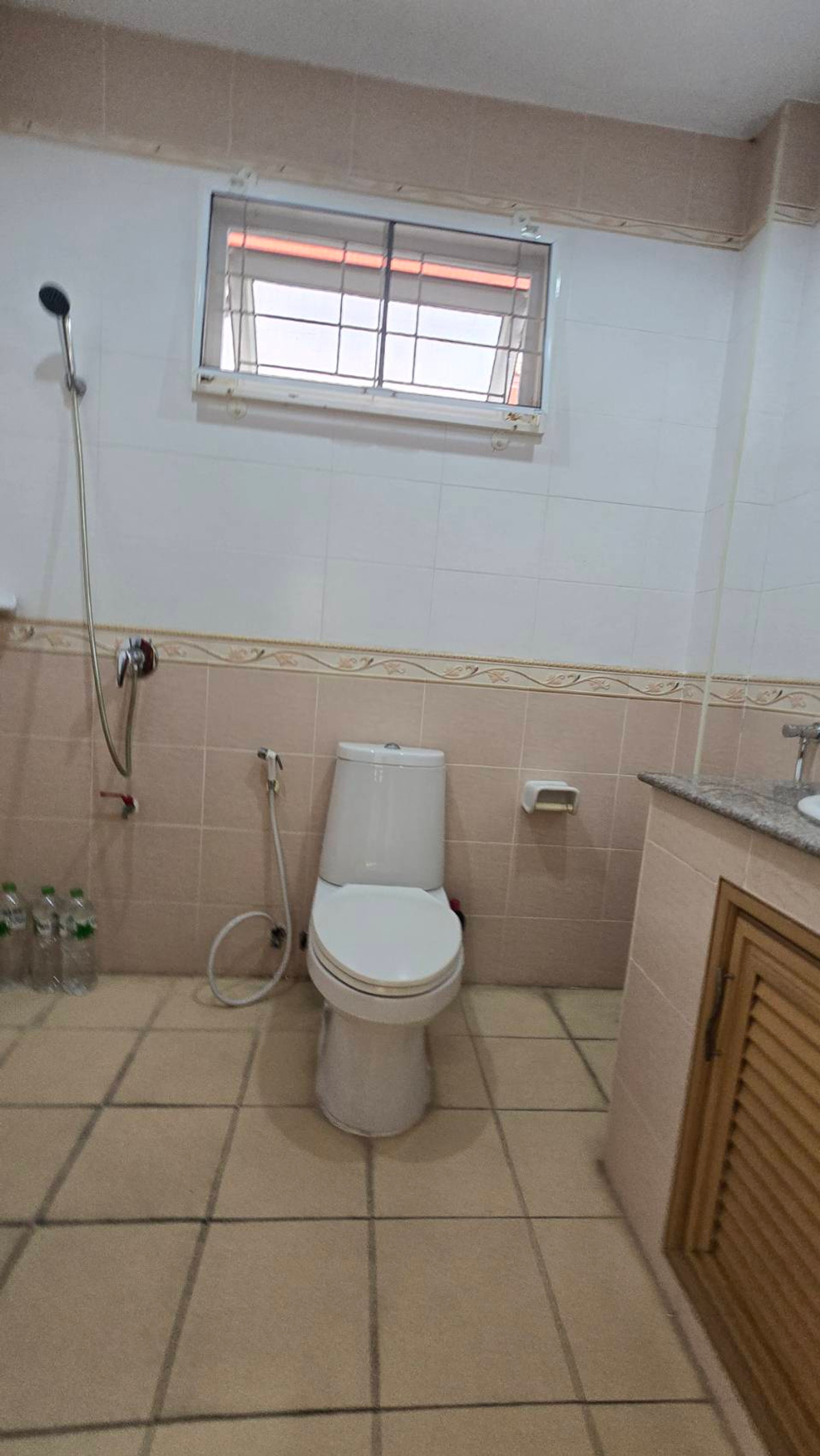 For SaleHousePathum Thani,Rangsit, Thammasat : 2-story detached house for sale, Than Mankong Village 1, Khlong Nueng, Khlong Luang, Pathum Thani, area 54.3 square wah, usable area 193 square meters, 3 bedrooms, 3 bathrooms, parking for 2 cars in the house.