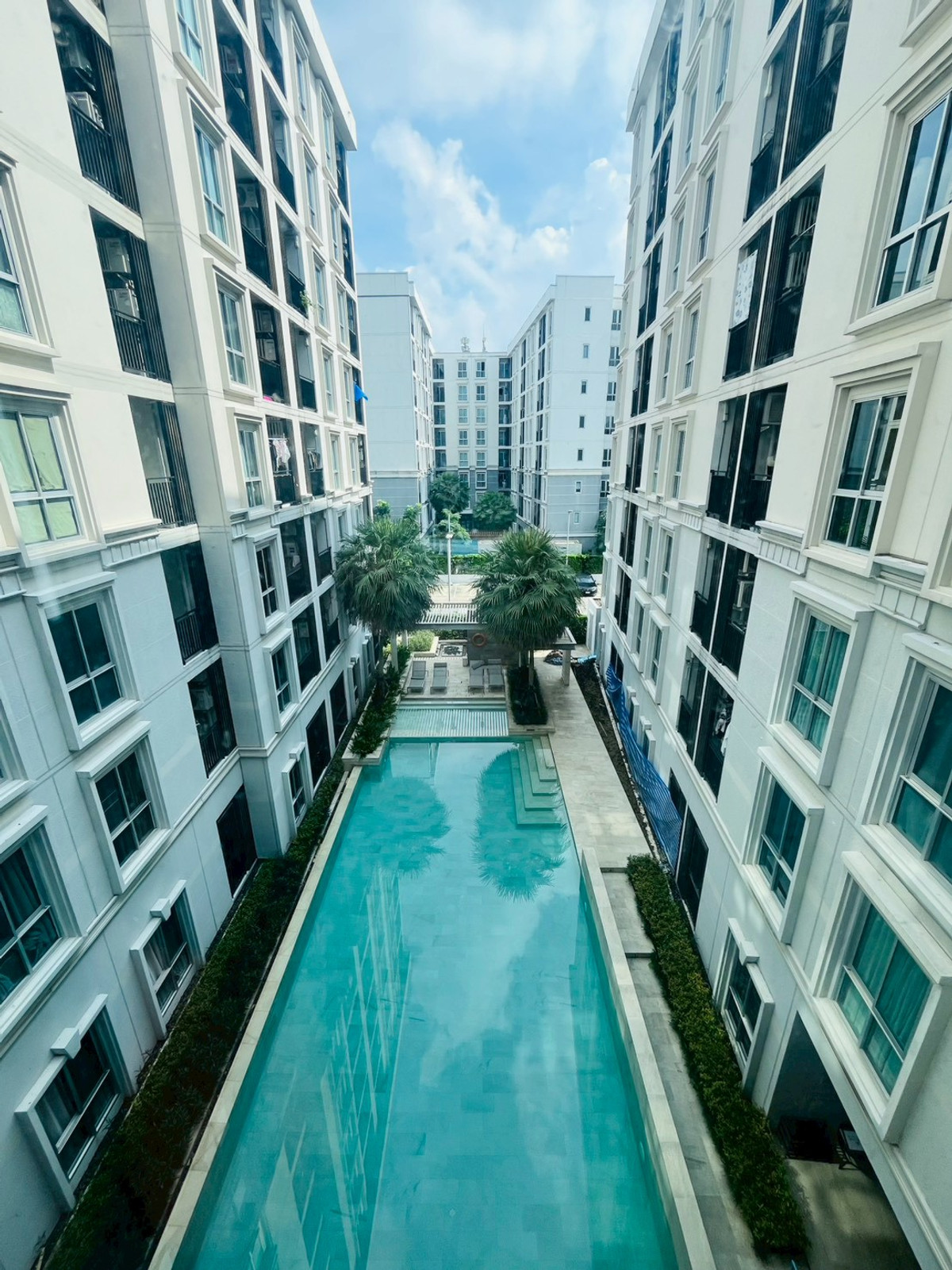 For SaleCondoChaengwatana, Muangthong : Condo for sale, size 45 sq m, 1 bedroom, 1 living room, 1 kitchen, swimming pool view, cool breeze.