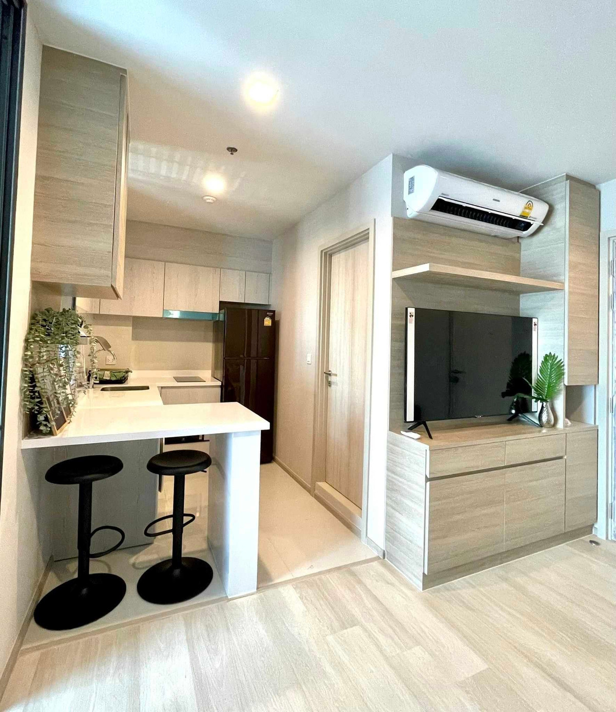 ให้เช่าคอนโดวิทยุ ชิดลม หลังสวน : For Rent Condo Life One wireless Fully Furnished(S05-0934)