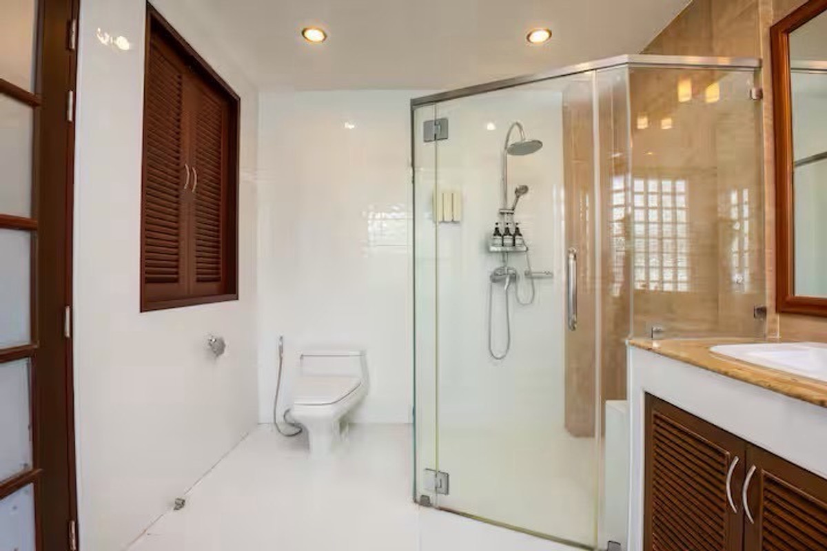 TownhomeSukhumvit, Asoke, Thonglor : Townhouse for Sale and Rent Sukhumvit 39 Phrom Phong near BTS Phrom Phong 4 Bedroom 440 sqm close to EmQuartier Emporium Samitivej Hospital