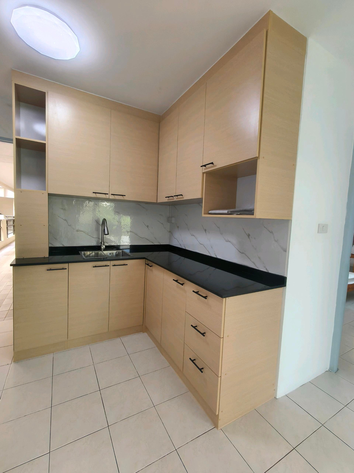 ให้เช่าคอนโดบางนา แบริ่ง ลาซาล : ให้เช่าคอนโด 2 ห้องนอน วิวสวนพร้อมอยู่ ต้องร่มรื่นน่าอยู่มากกก