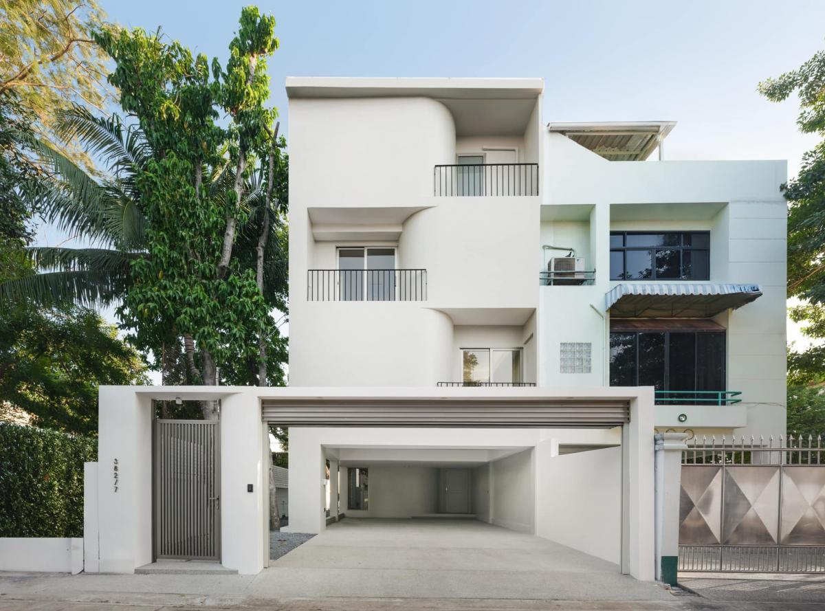 ขายสำนักงานรัชดา ห้วยขวาง : 28/02/2026, บ้านเดี่ยว Home Office พื้นที่กว้าง 550 ตรม. ใจกลางรัชดา 
ขาย 29 ล้าน ใกล้แยกลาดพร้าว-รัชโยธิน ลงทุนหรืออยู่อาศัยคุ้ม!