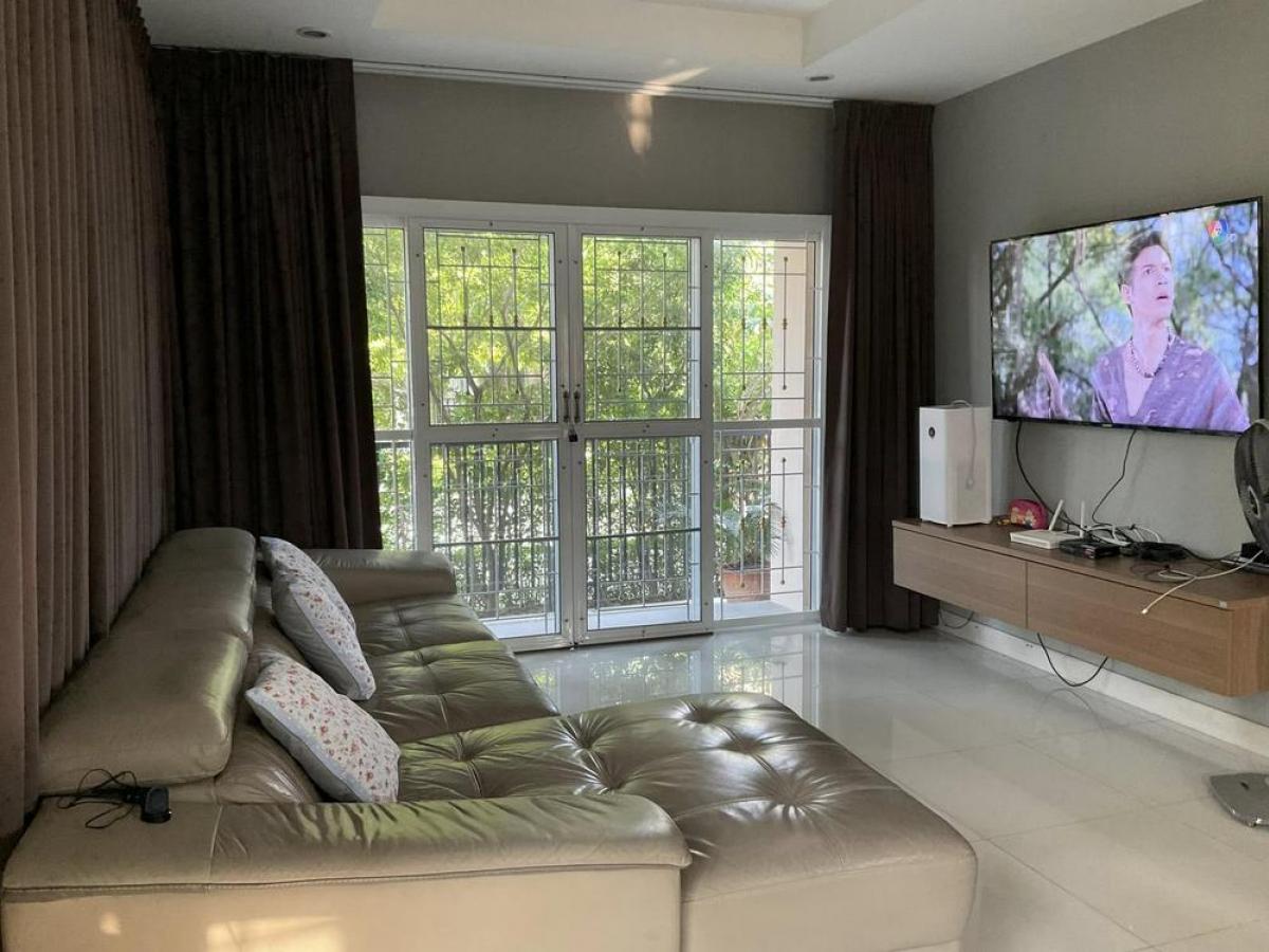 ขายบ้านพัฒนาการ ศรีนครินทร์ : 28/02/2026, บ้านหรู 3 ห้องนอน 3 ห้องน้ำ 175 ตร.ม. พร้อมที่ดิน 58.5 ตร.วา 
ขาย 6.8 ล้าน ใจกลางอ่อนนุช ทำเลทองรอคุณเป็นเจ้าของ!