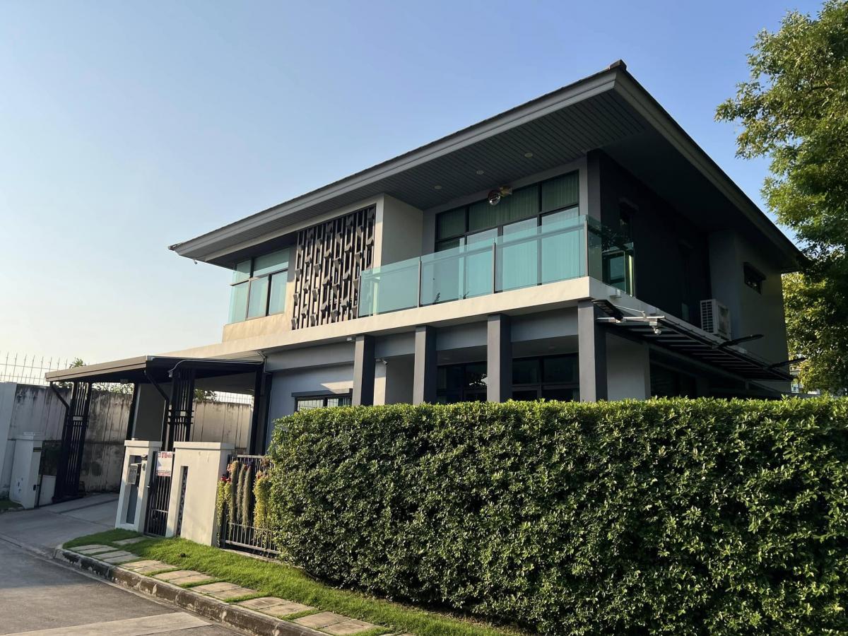 ขายบ้านพัฒนาการ ศรีนครินทร์ : 28/02/2026, บ้านหรู 4 ห้องนอน ย่านพัฒนาการ พร้อมพื้นที่สวนส่วนตัว 
Setthasiri Pattanakarn ราคาพิเศษ 14.9 ล้าน บาท