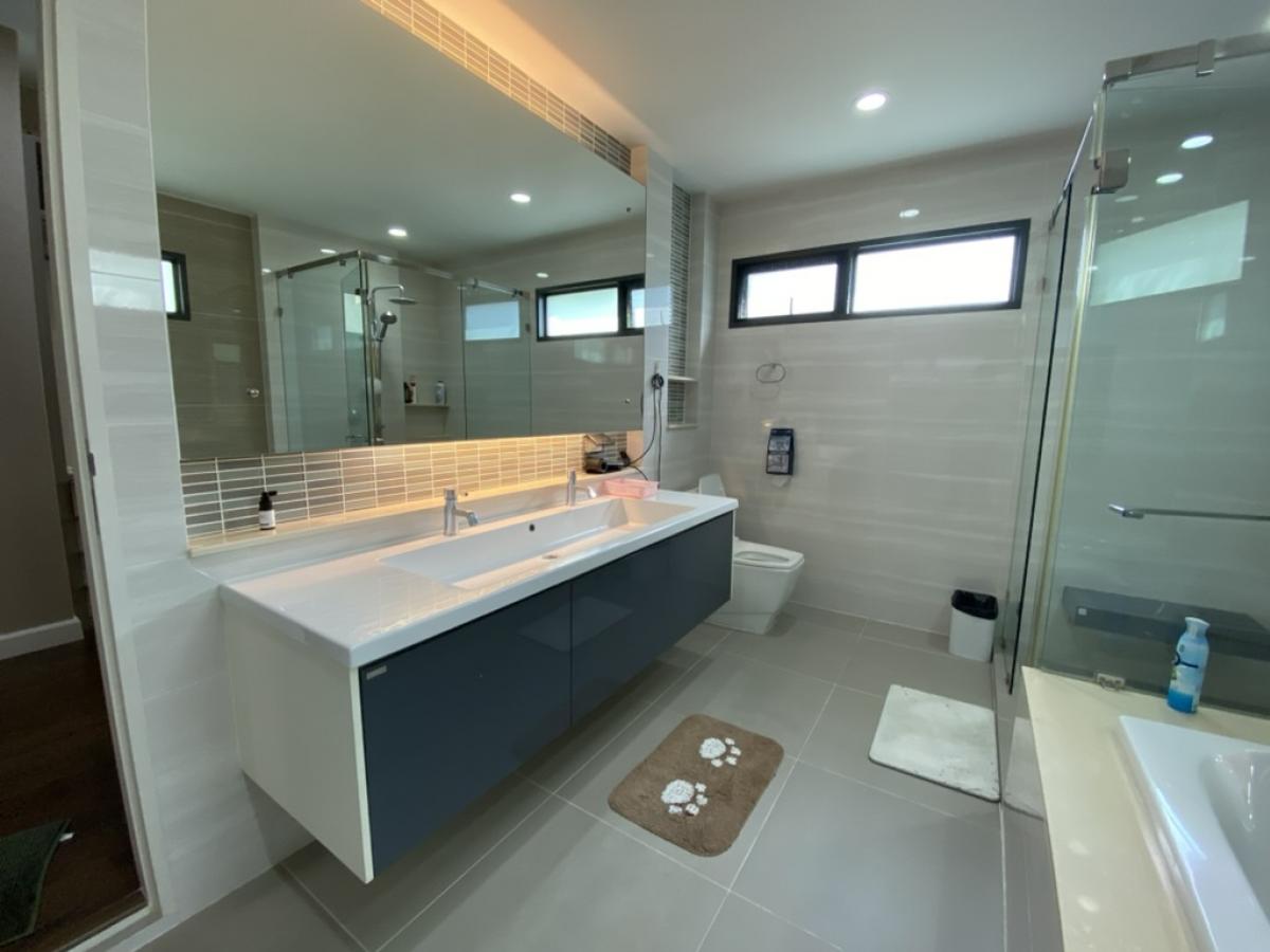 ขายบ้านพัฒนาการ ศรีนครินทร์ : 28/02/2026, บ้านหรู 4 ห้องนอน ย่านพัฒนาการ พร้อมพื้นที่สวนส่วนตัว 
Setthasiri Pattanakarn ราคาพิเศษ 14.9 ล้าน บาท