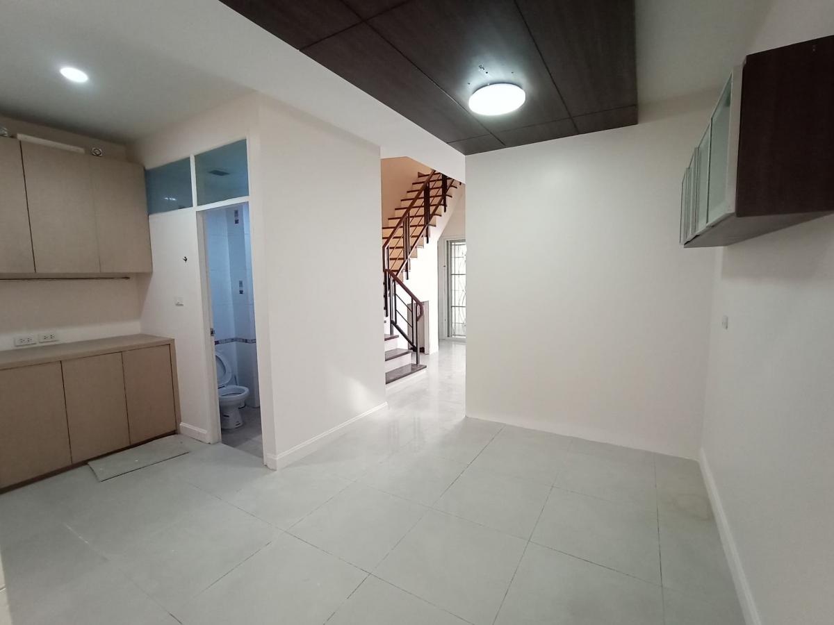 ขายทาวน์โฮมพระราม 3 สาธุประดิษฐ์ : 28/02/2026, บ้านเดี่ยว 3 นอน 4 น้ำ ทำเลใจกลางพระราม 3 เช่าเพียง 30,000 บ./ด. หรือซื้อย่านสาทรในราคา 9.5 ลบ.