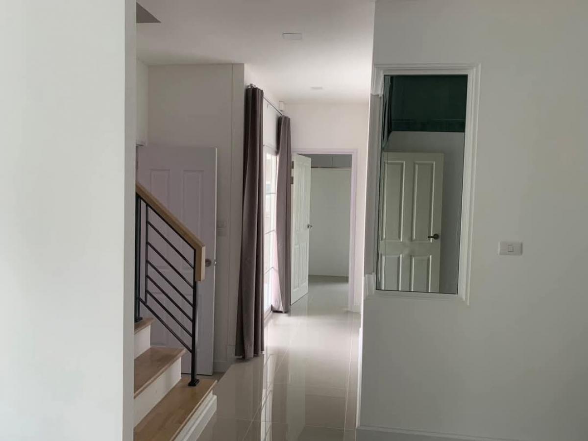 ให้เช่าบ้านพัฒนาการ ศรีนครินทร์ : 28/02/2026, บ้านใหญ่ 6 ห้องนอน พร้อมพื้นที่กว้าง 320 ตร.ม. ในทำเลศักยภาพ 
เช่าเพียง 65,000 บาท/เดือน ใกล้ On Nut Udomsuk พัฒนาการ